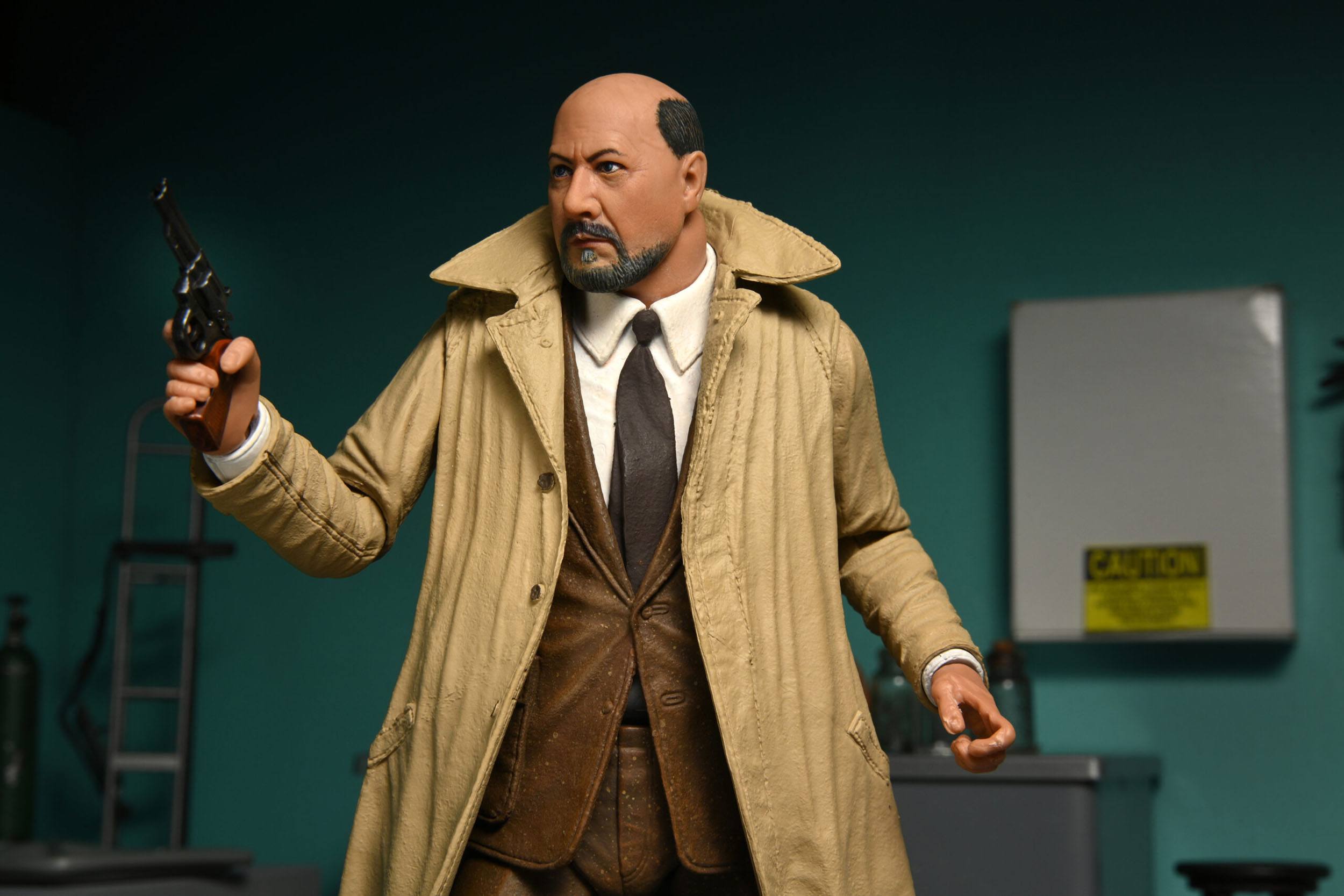 NECA Ultimate 7-Inch Scale Action Figure Two-Pack Featuring Michael Myers and Dr. Loomis from the 1981 Classic Sequel Halloween 2