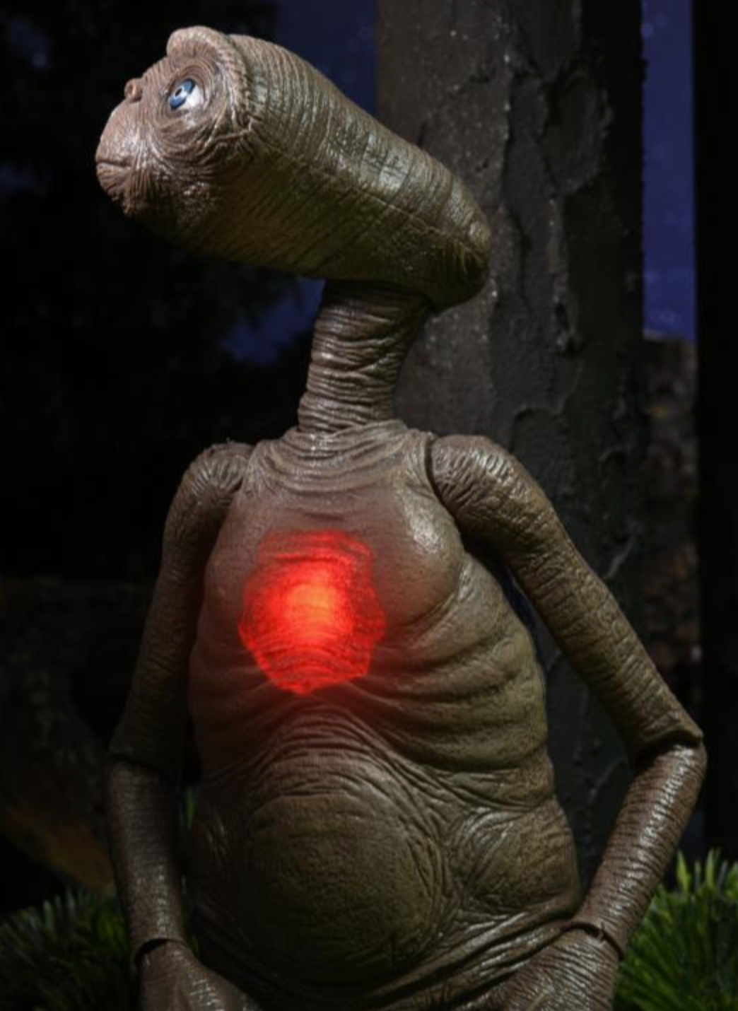 40th Anniversary E.T. The Extra-Terrestrial Deluxe LED Light-Up Action Figure