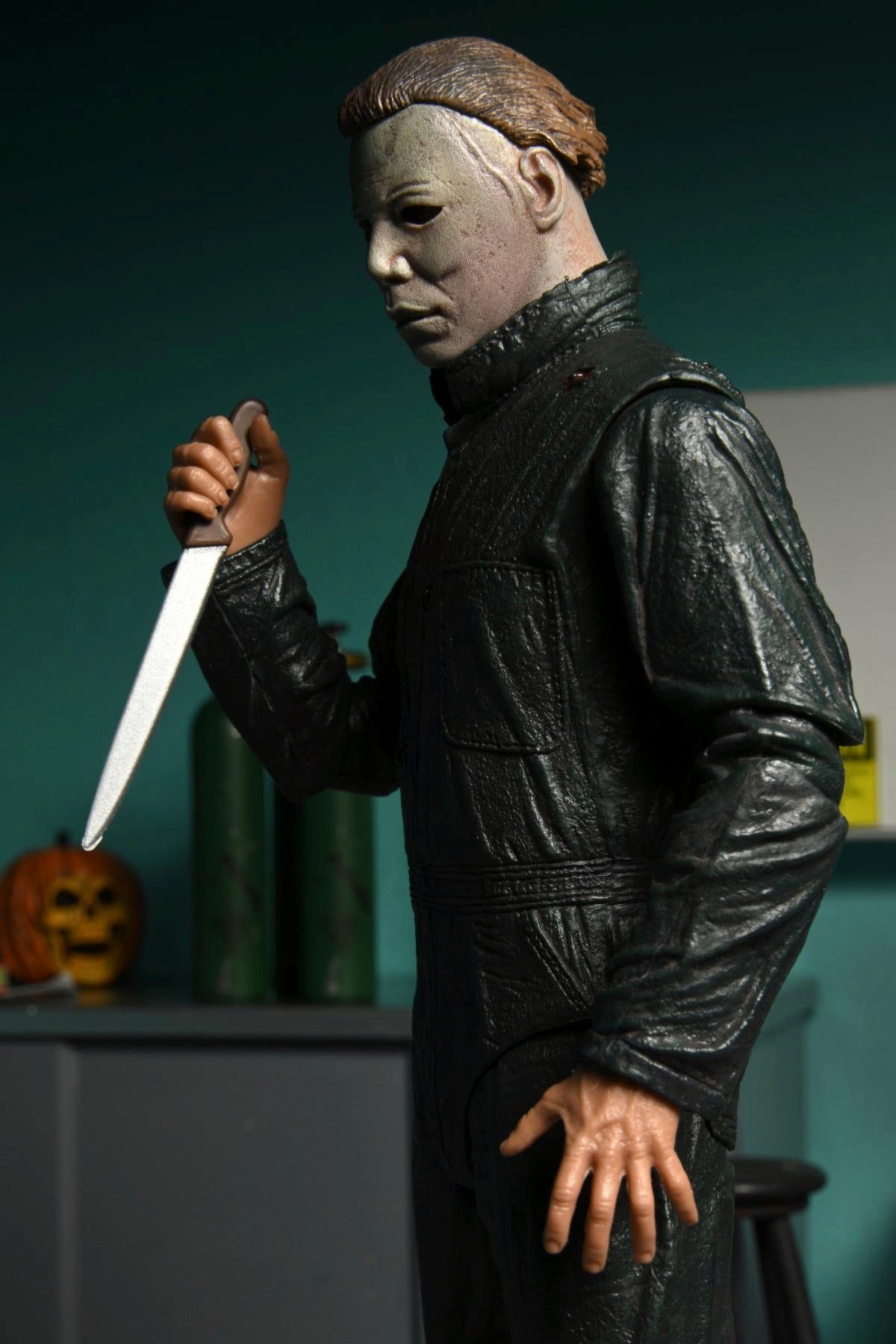 Halloween 2 - 7 - Inch Scale Ultimate Two - Pack Action Figures of Michael Myers and Dr. Loomis for the 40th Anniversary Celebration