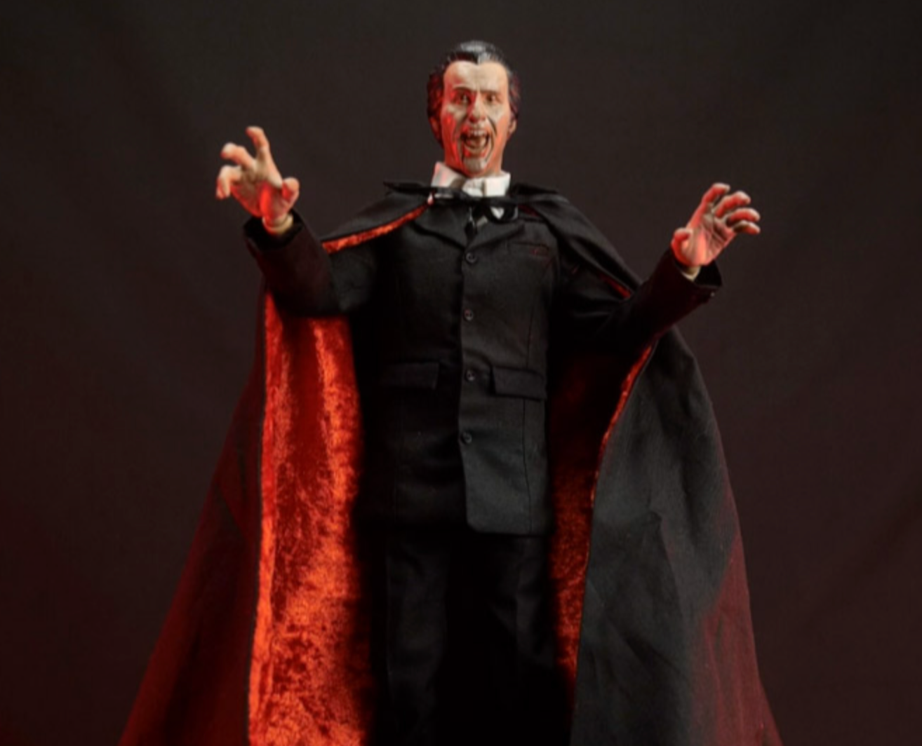 1/6 Scale Collectible Figure of Dracula, the Prince of Darkness from Hammer Horror Movie
