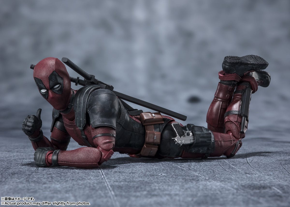 S.H.Figuarts Collectible Deadpool 2 Action Figure with Ash - Covered Appearance