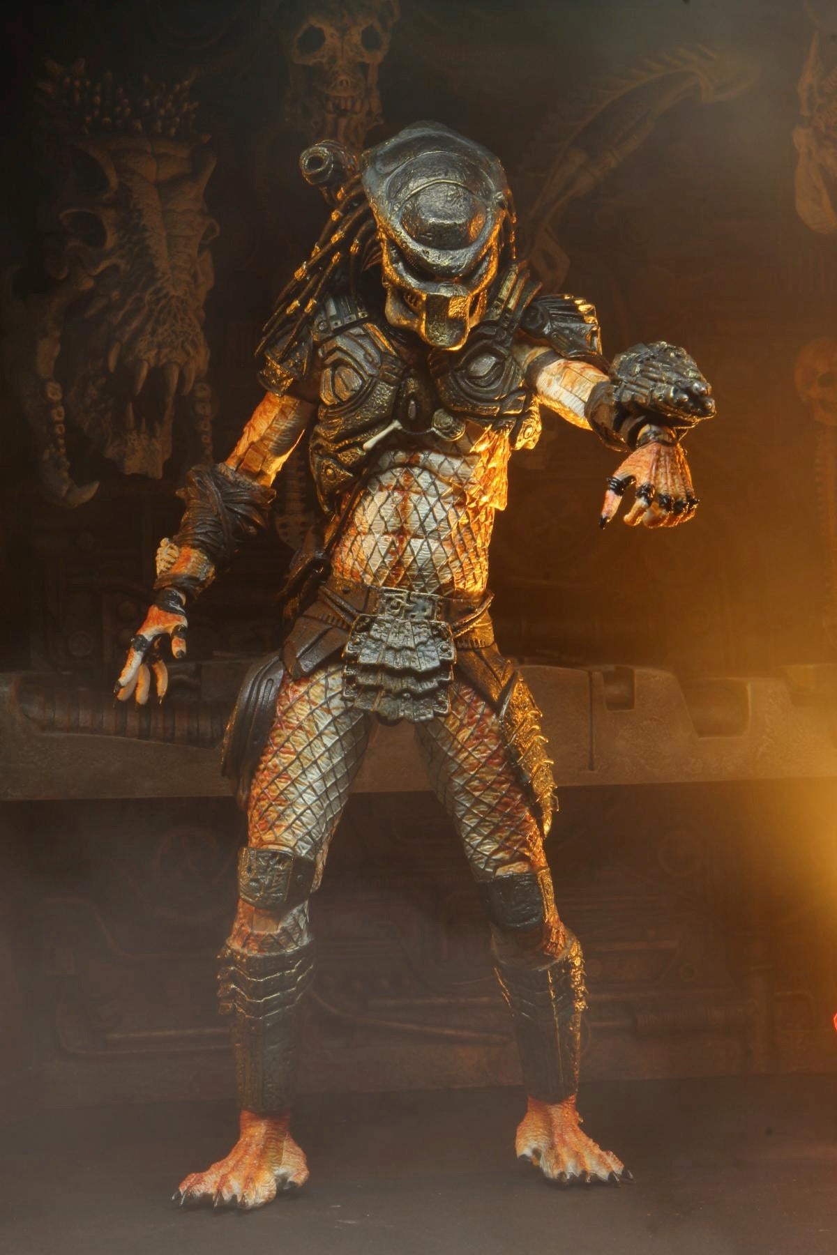 NECA 7 - Inch Scale Ultimate Action Figure of Stalker Predator from Predator 2