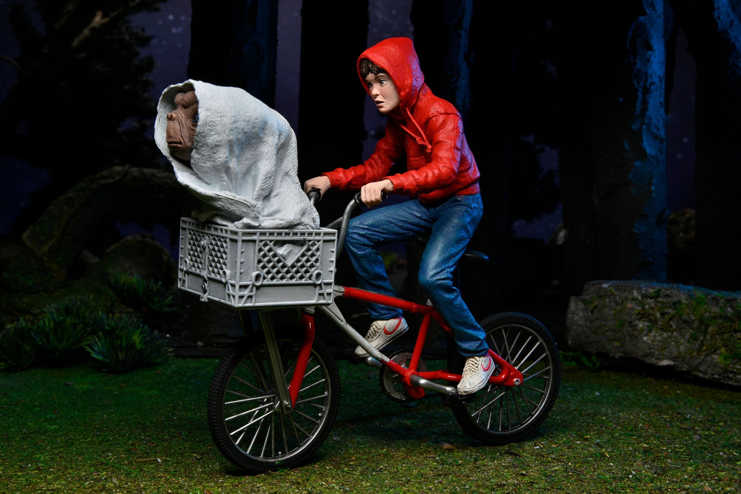 NECA 7-Inch Scale 40th Anniversary Collectible Action Figure of Elliot and E.T. on Bike from E.T. The Extra-Terrestrial