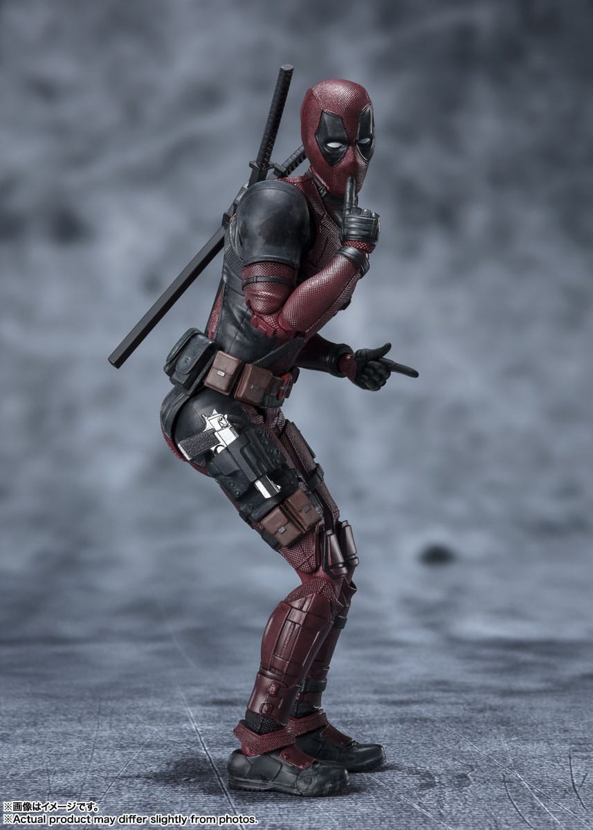 S.H.Figuarts Collectible Deadpool 2 Action Figure with Ash - Covered Appearance