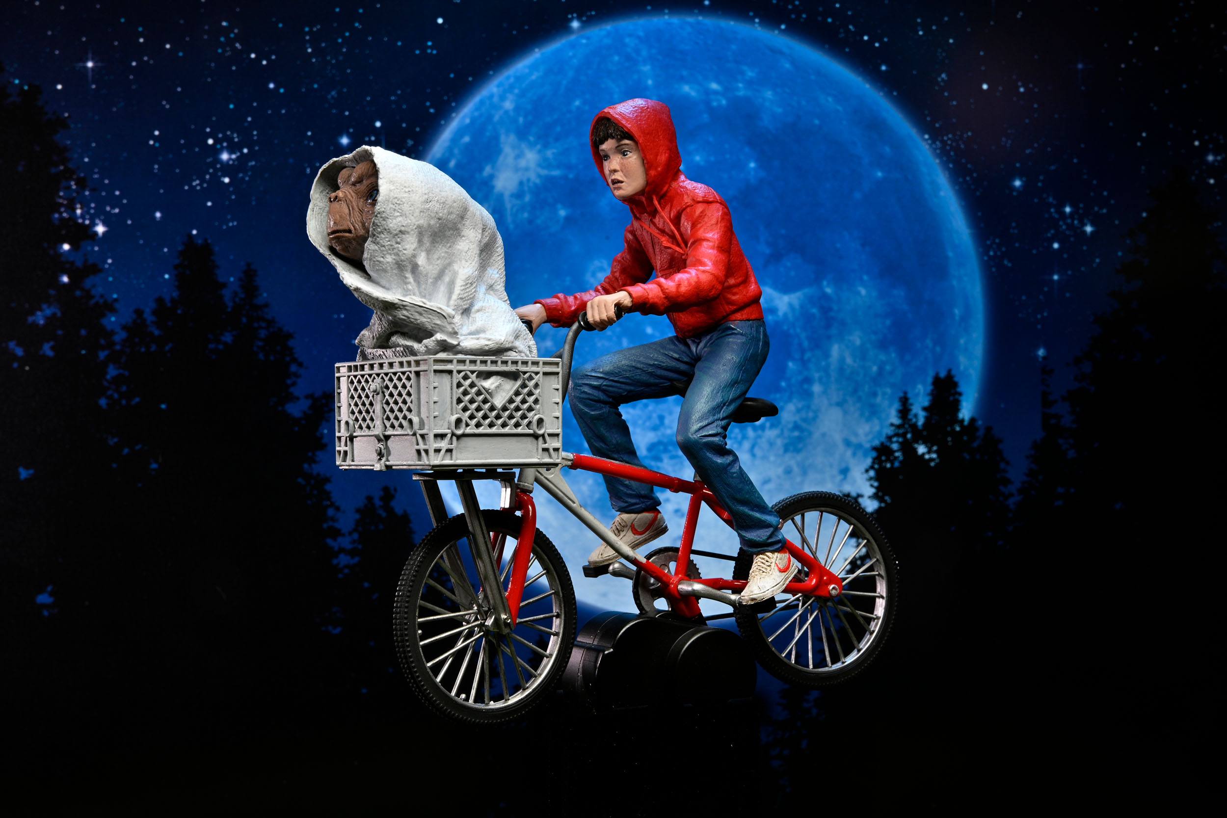 NECA 7-Inch Scale 40th Anniversary Collectible Action Figure of Elliot and E.T. on Bike from E.T. The Extra-Terrestrial