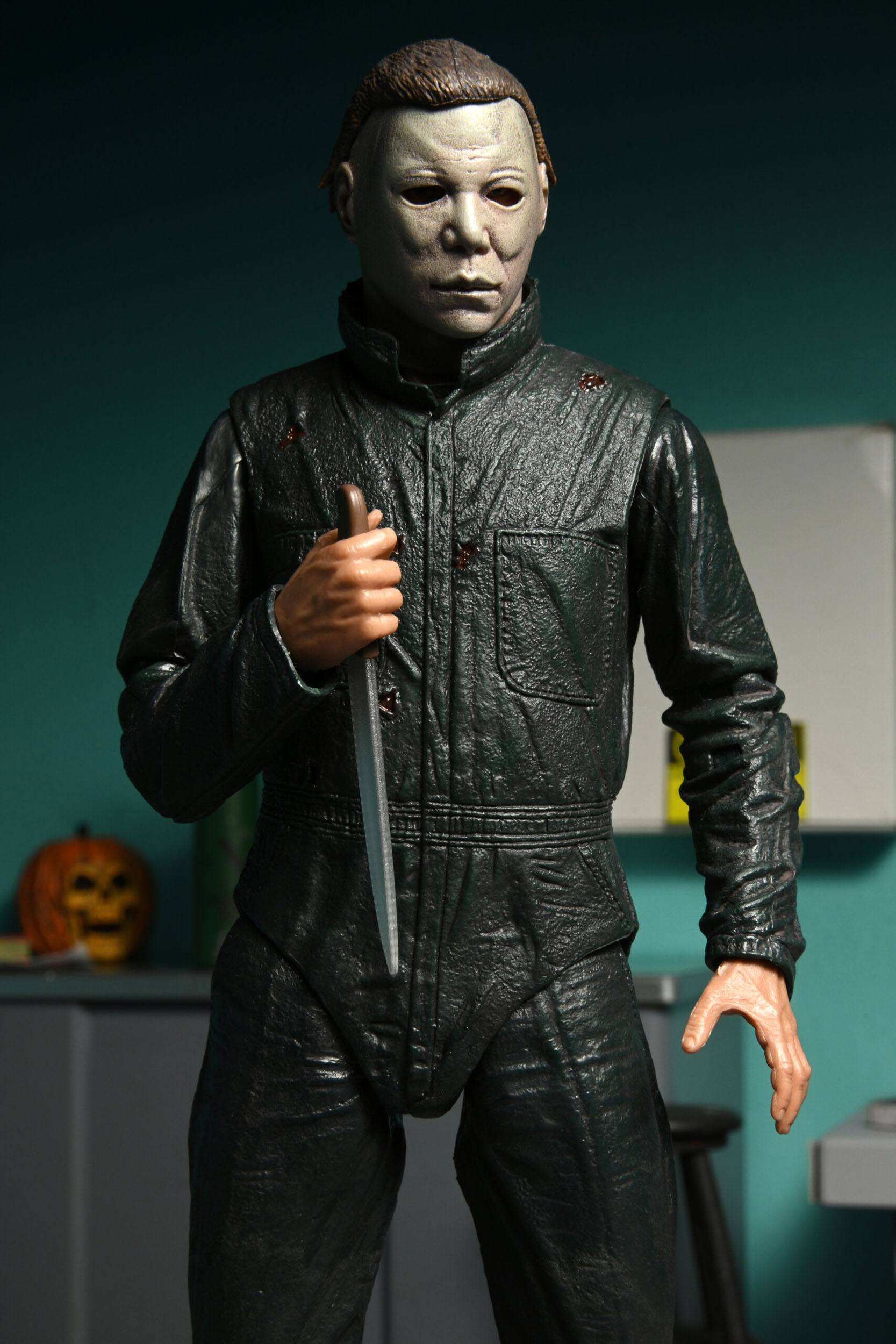 NECA Ultimate 7-Inch Scale Action Figure Two-Pack Featuring Michael Myers and Dr. Loomis from the 1981 Classic Sequel Halloween 2