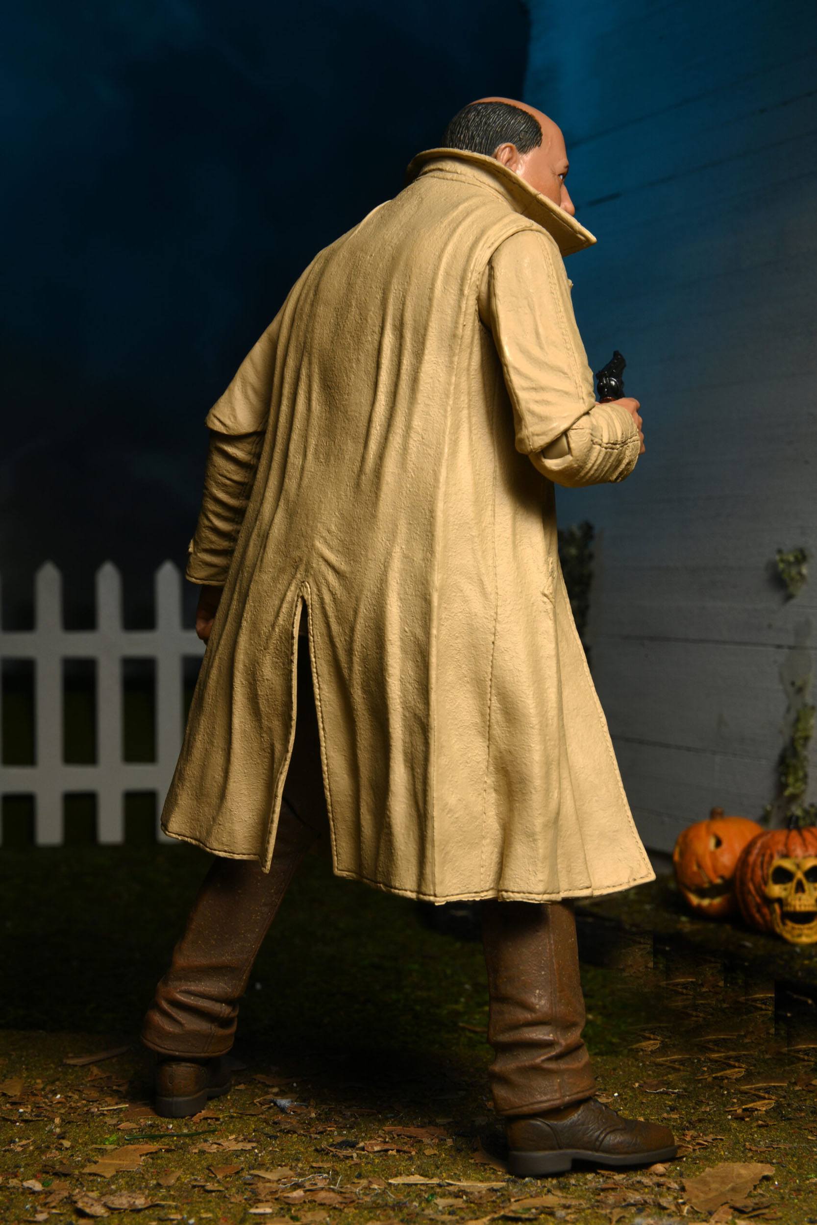 NECA Ultimate 7-Inch Scale Action Figure Two-Pack Featuring Michael Myers and Dr. Loomis from the 1981 Classic Sequel Halloween 2