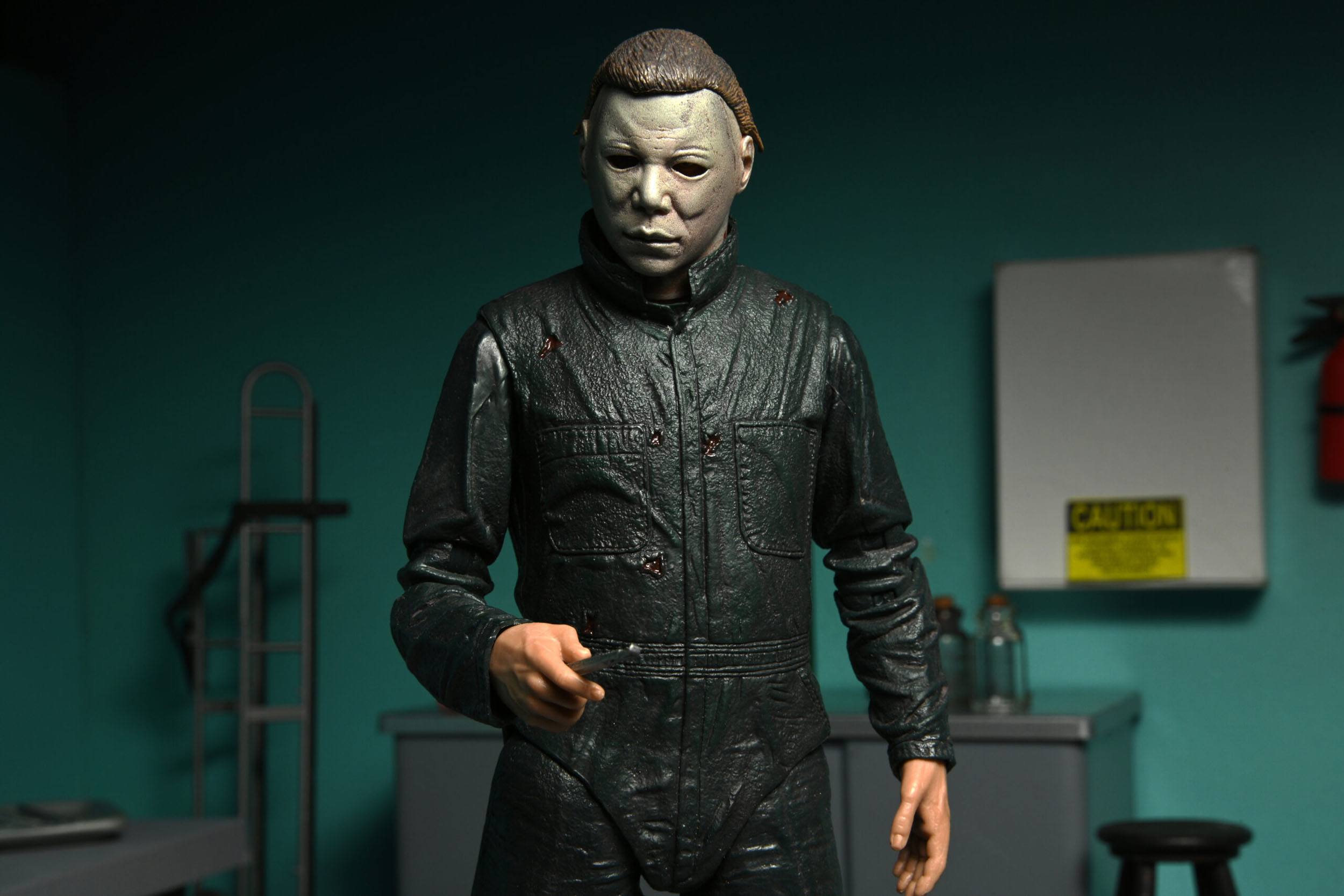 NECA Ultimate 7-Inch Scale Action Figure Two-Pack Featuring Michael Myers and Dr. Loomis from the 1981 Classic Sequel Halloween 2