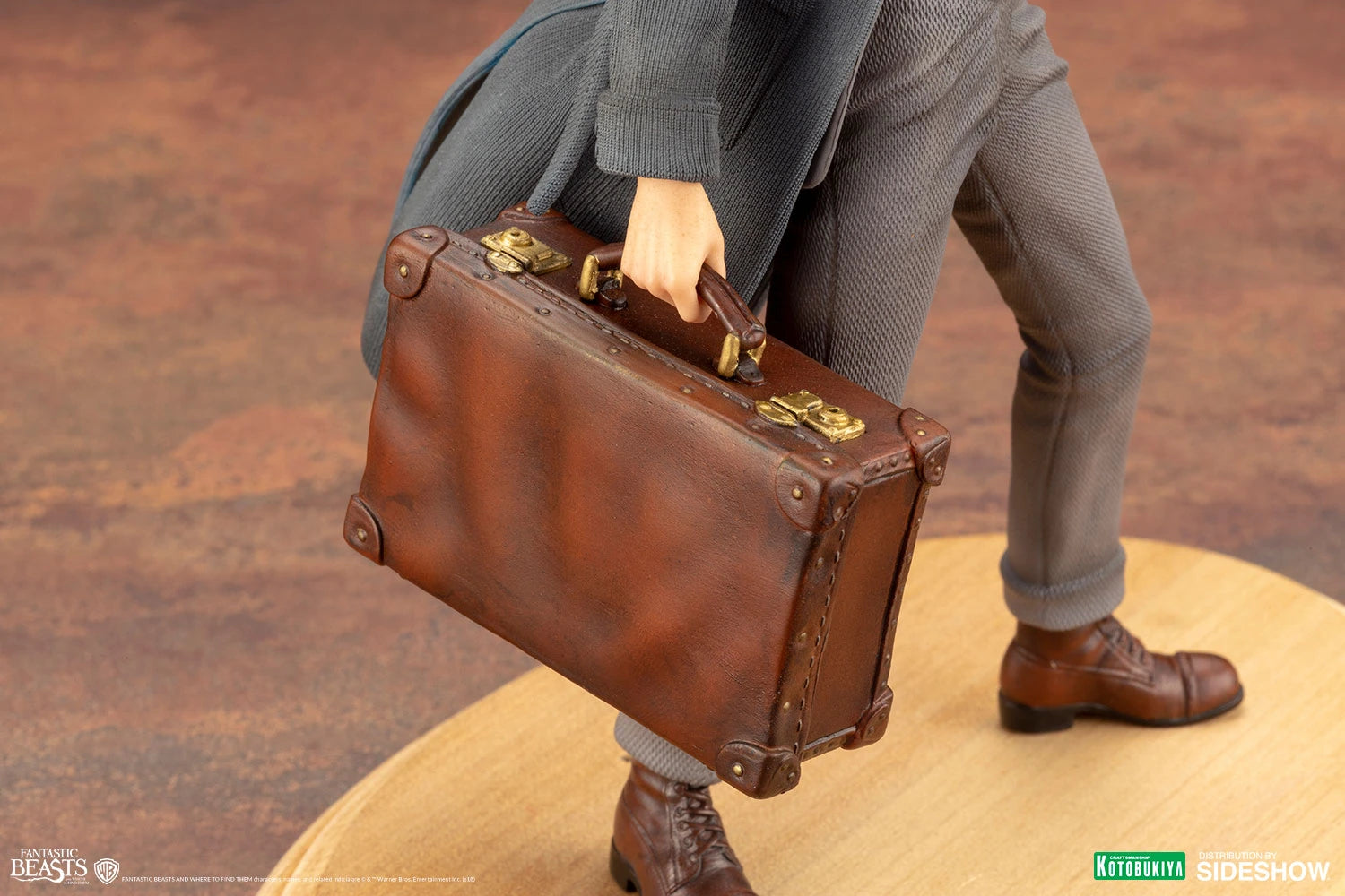Fantastic Beasts ArtFX+ 1/10 Scale Newt Scamander Statue from The Crimes of Grindelwald