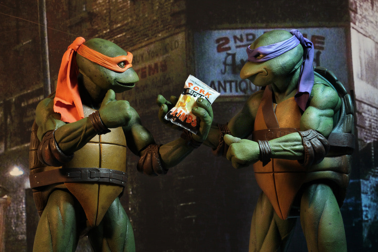 NECA 1/4 Scale Action Figure: Michelangelo from 1990 Teenage Mutant Ninja Turtles Movie