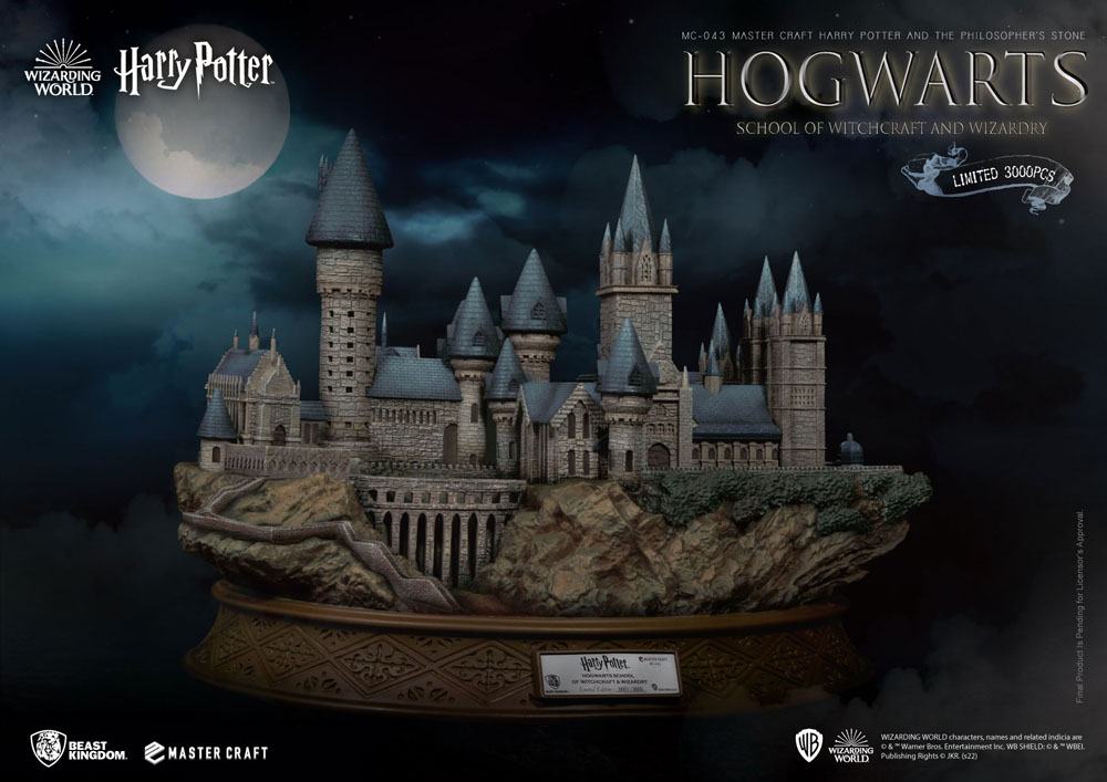 Harry Potter and the Philosopher's Stone Master Craft Collectible Statue of Hogwarts School of Witchcraft and Wizardry