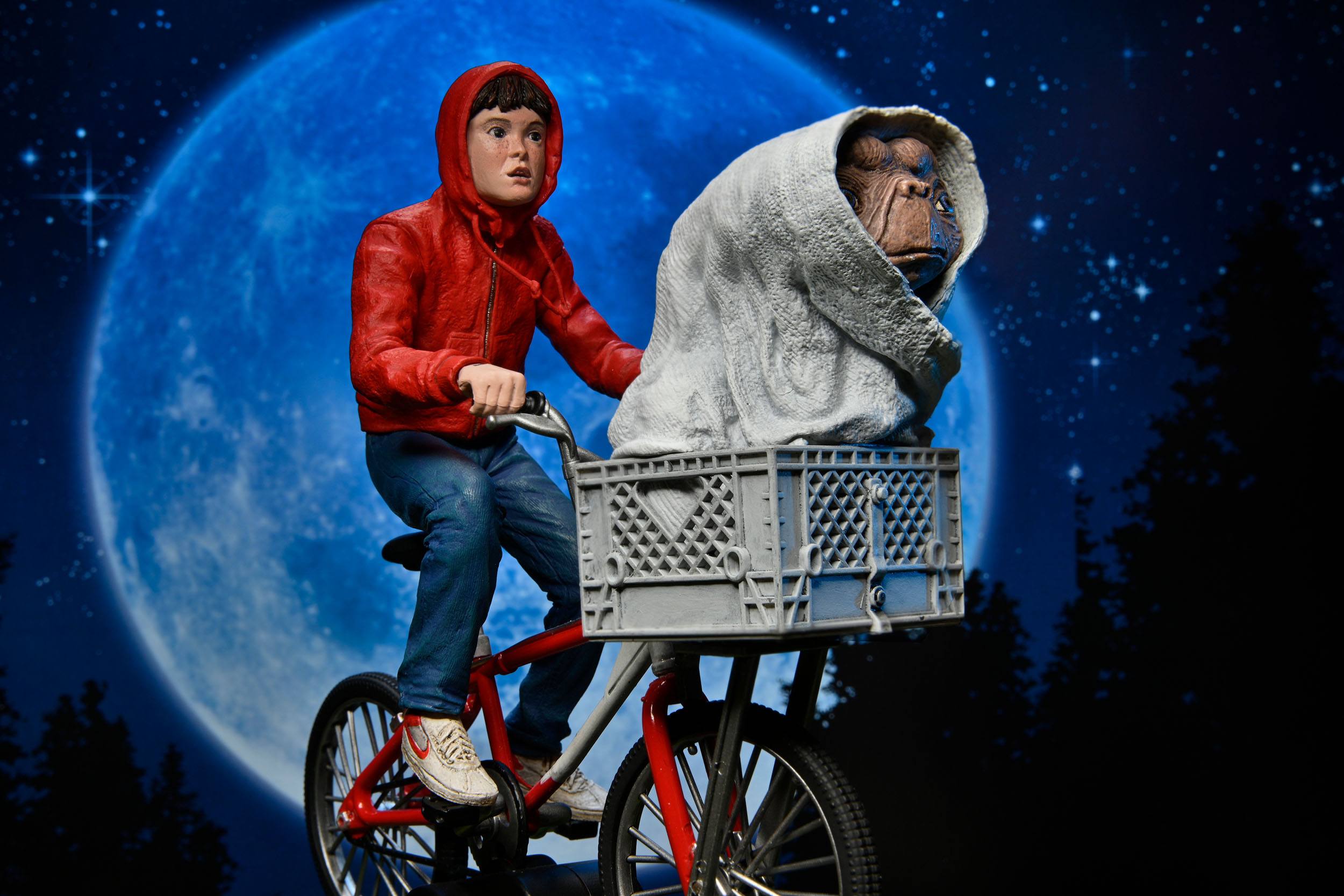 NECA 7-Inch Scale 40th Anniversary Collectible Action Figure of Elliot and E.T. on Bike from E.T. The Extra-Terrestrial