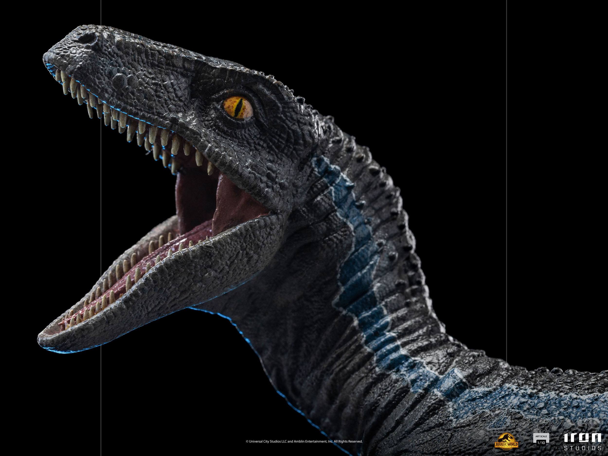 Iron Studios 1/10 Scale Artistic Statue of Blue, the Iconic Female Velociraptor from Jurassic World Dominion