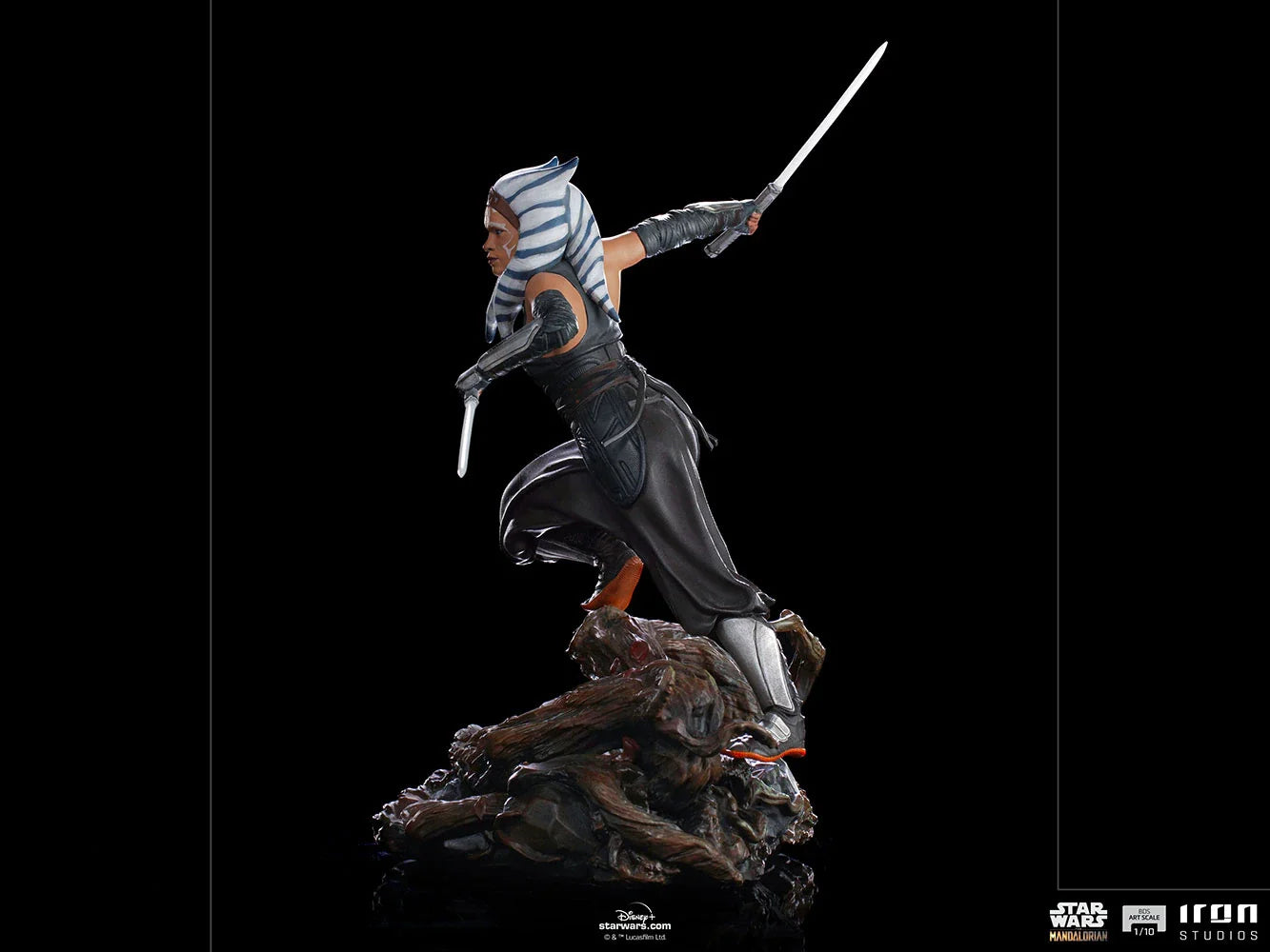 Iron Studios 1/10 Art Scale Highly Detailed Hand - Painted Ahsoka Tano Statue from Star Wars