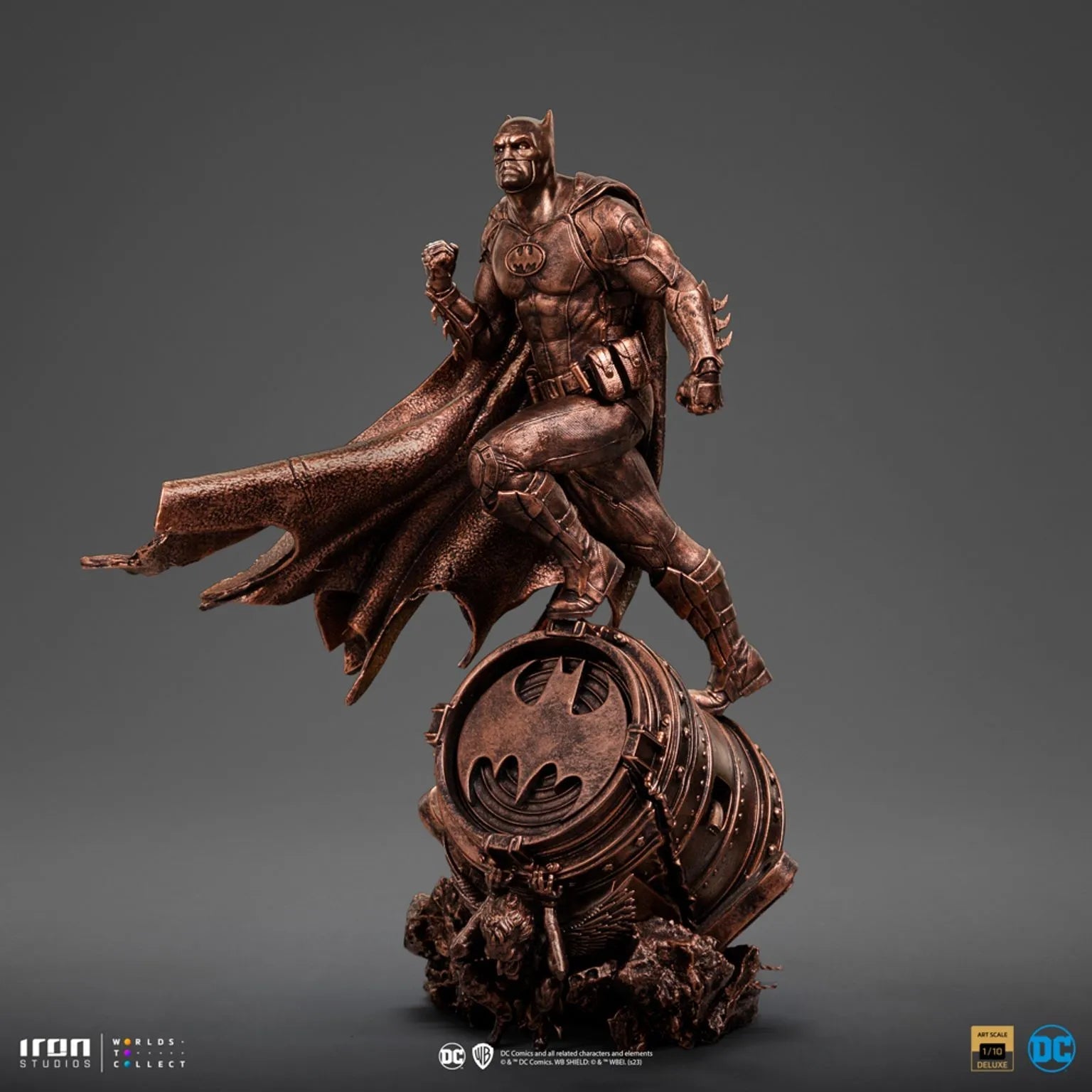 Iron Studios Exclusive 1/10 Limited Edition DC Batman Deluxe Statue (Bronze Version)