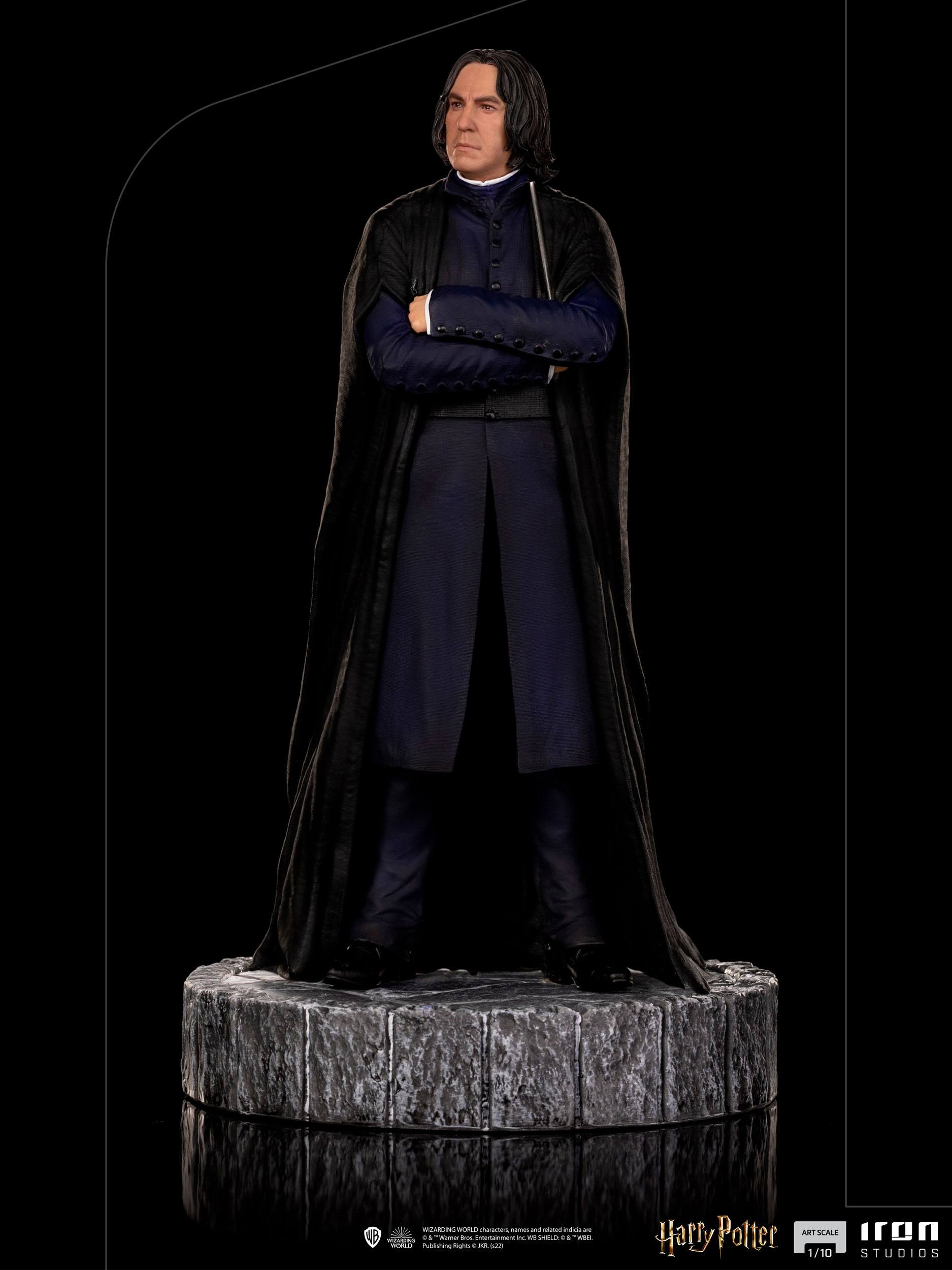 Iron Studios Collectible Harry Potter Art Scale 1:10 Statue of Severus Snape, the Potent Potions Master