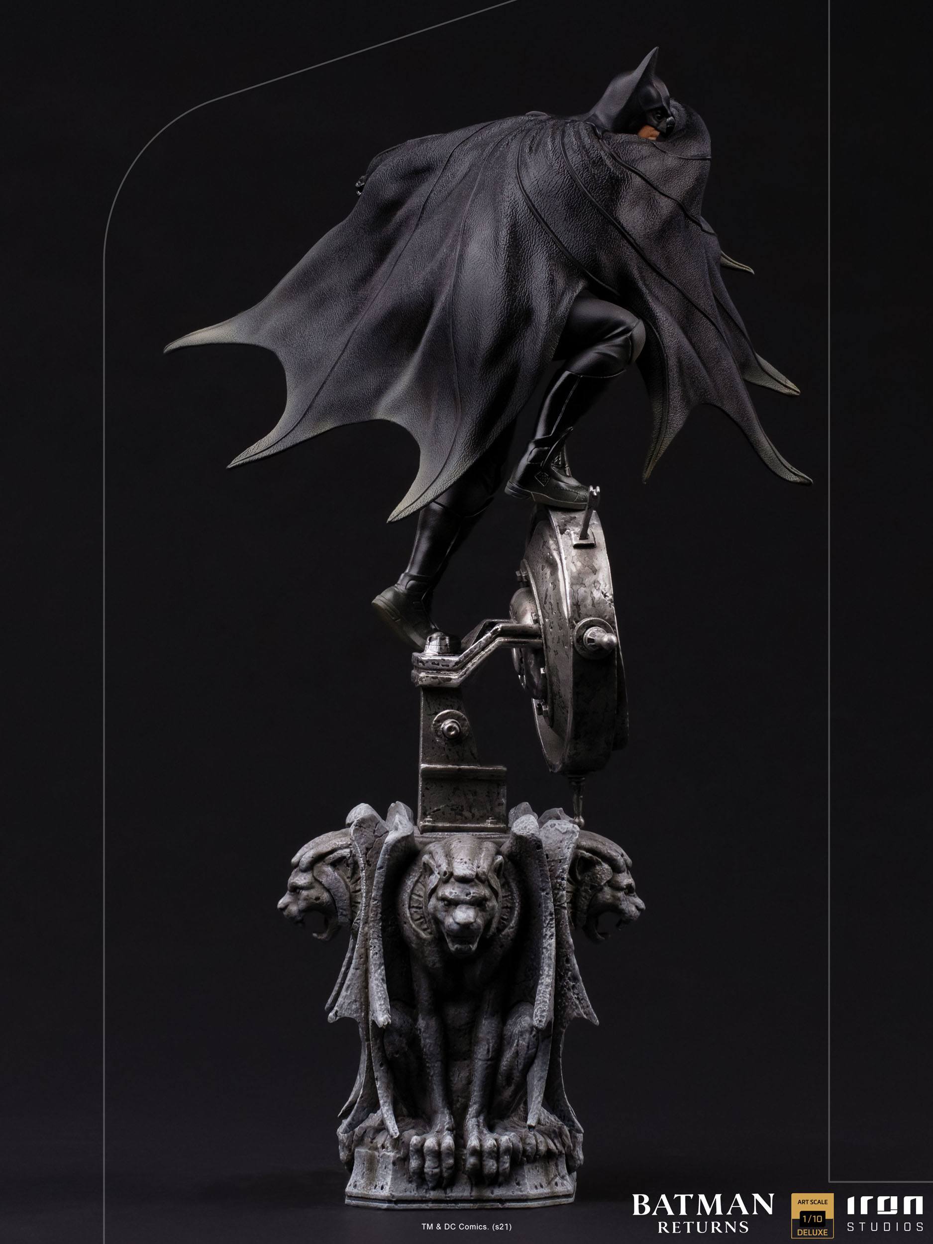 Iron Studios Collectible Deluxe Art Scale 1-10 Statue of Batman from Batman Returns