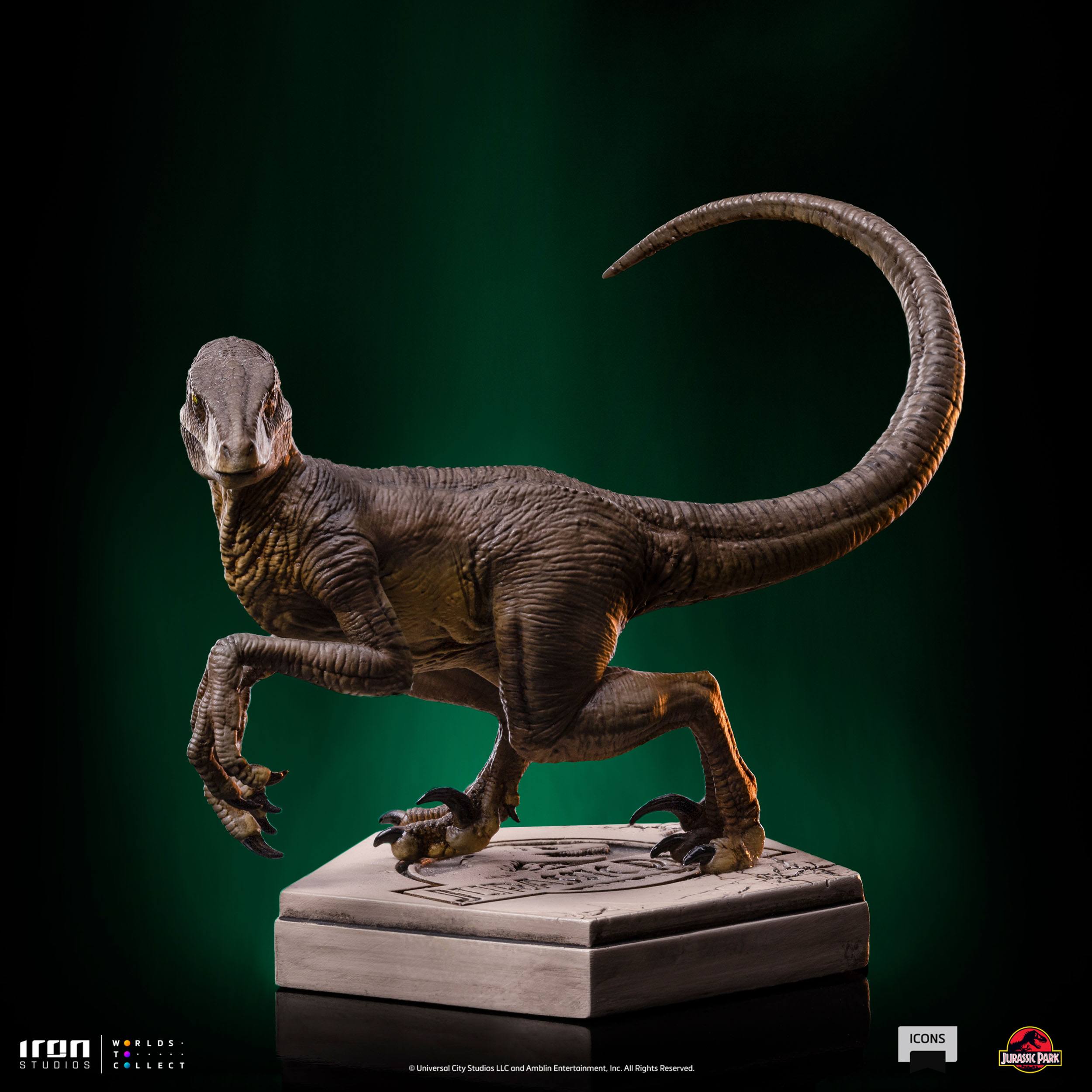 Iron Studios Iconic Jurassic Park Velociraptor Statue - Stylish Collectible