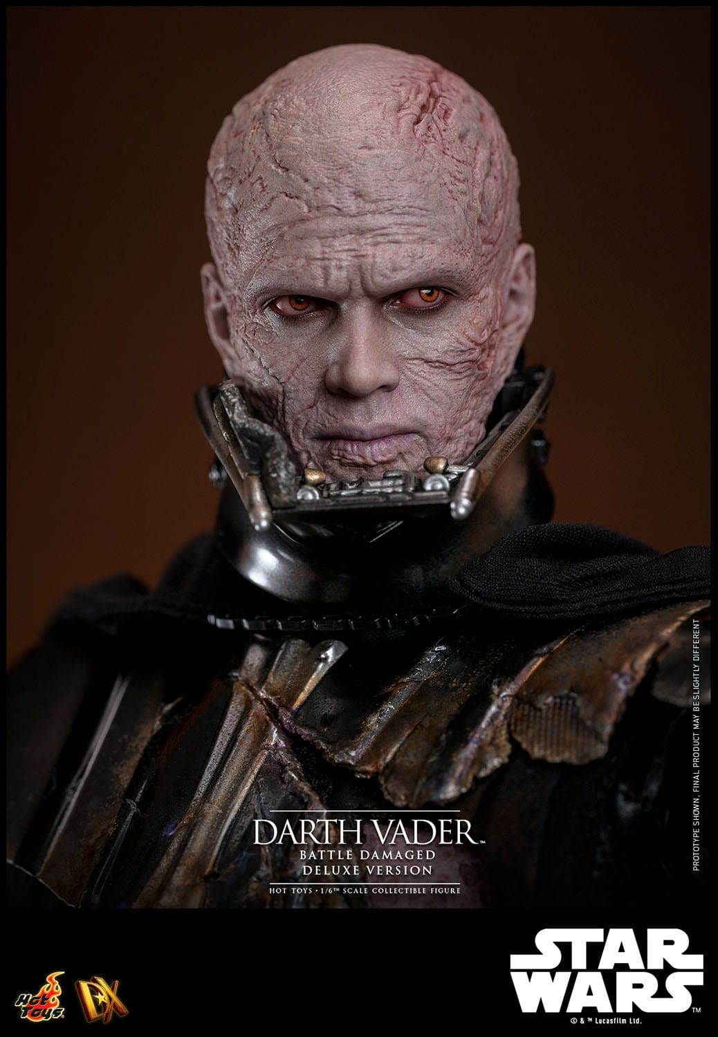 Hot Toys Star Wars Deluxe 1/6th Scale Collectible Action Figure of Battle - Damaged Darth Vader