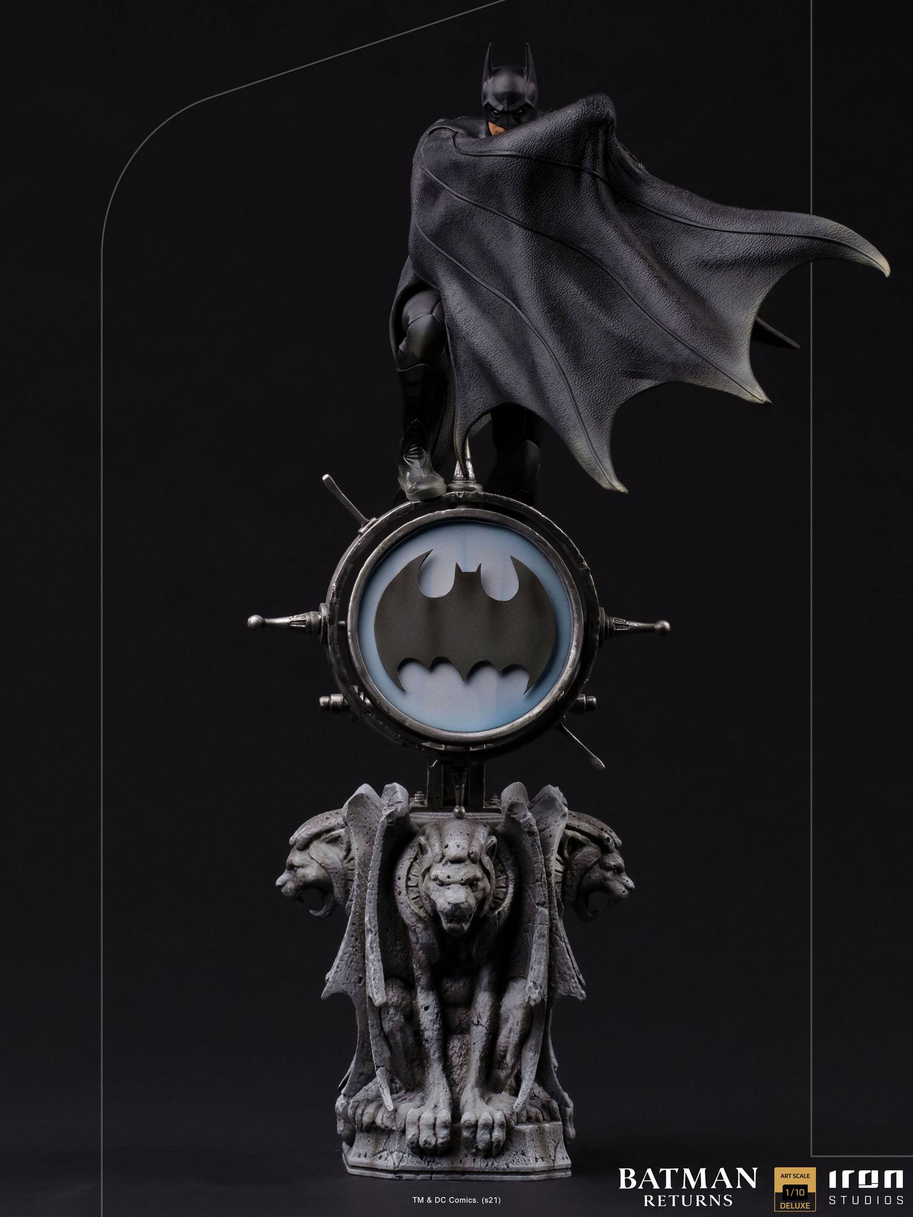 Iron Studios Collectible Deluxe Art Scale 1-10 Statue of Batman from Batman Returns