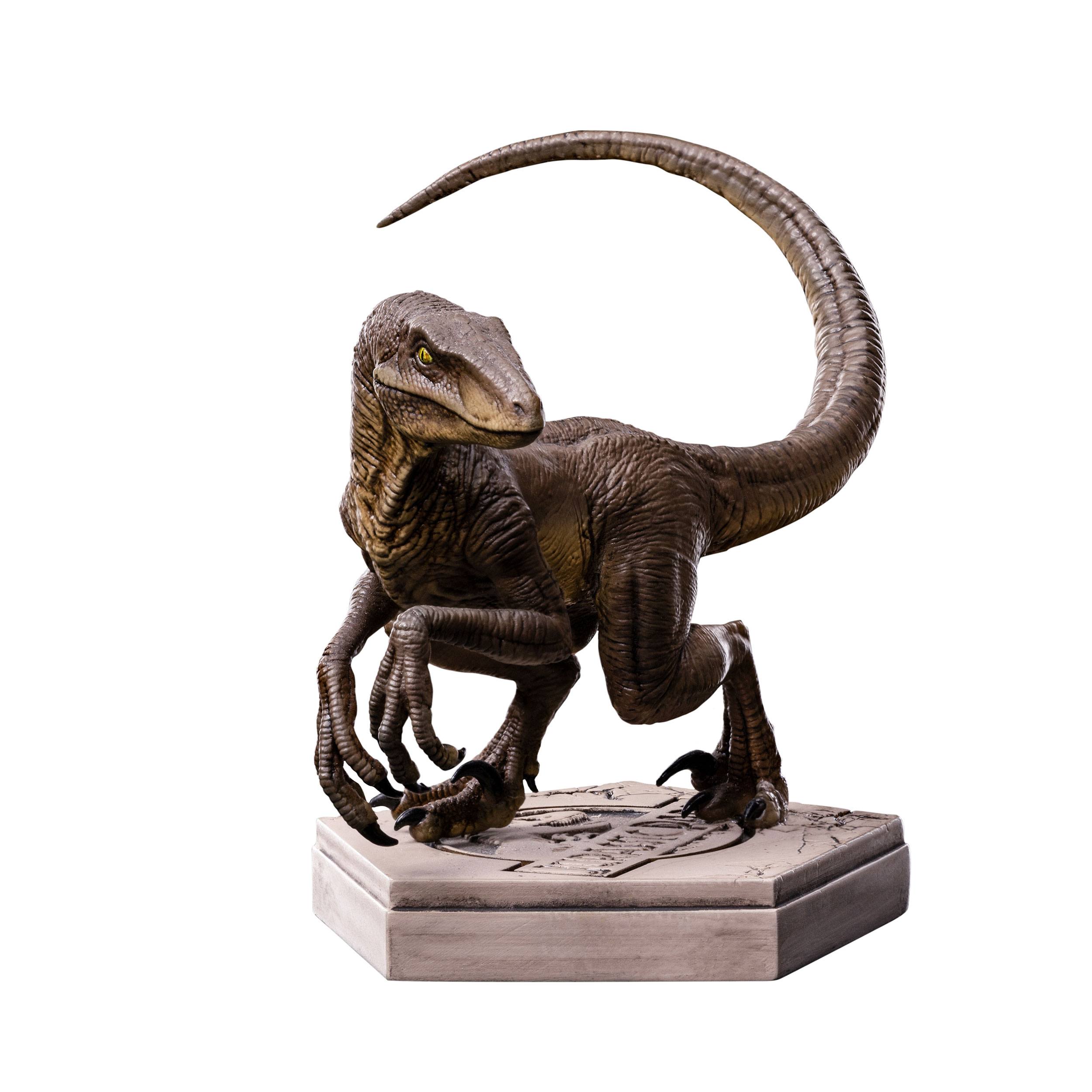 Iron Studios Iconic Jurassic Park Velociraptor Statue - Stylish Collectible