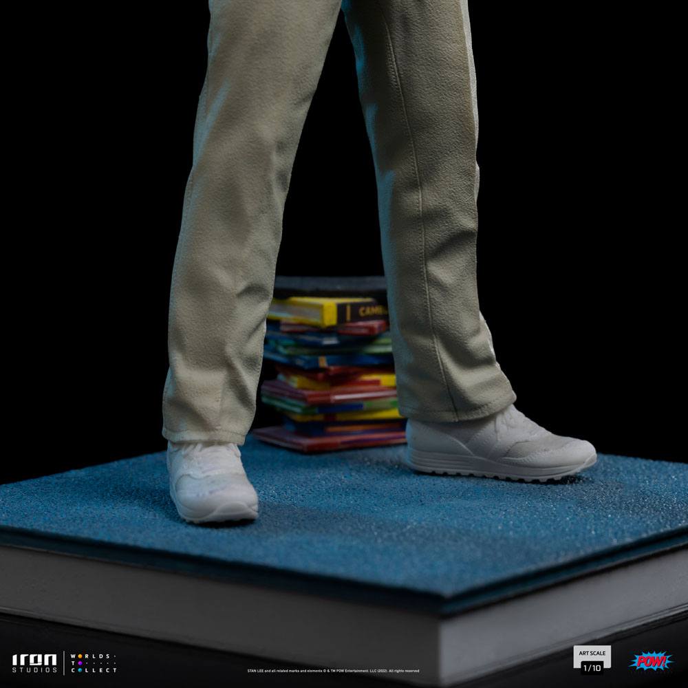 Iron Studios Marvel Collectible 1/10 Art Scale Statue of Stan Lee in His Legendary Years