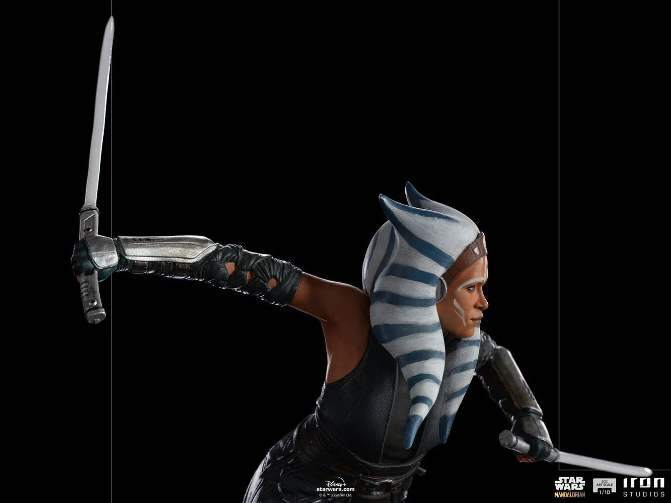Iron Studios 1/10 Art Scale Highly Detailed Hand - Painted Ahsoka Tano Statue from Star Wars