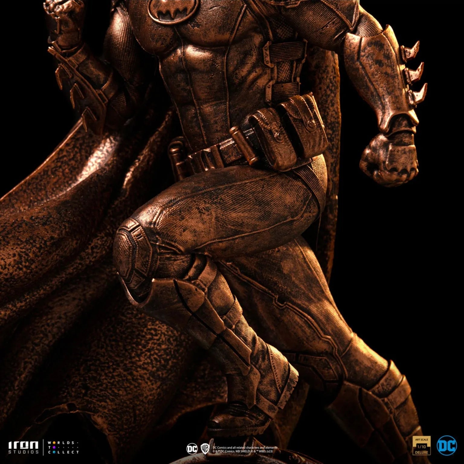 Iron Studios Exclusive 1/10 Limited Edition DC Batman Deluxe Statue (Bronze Version)