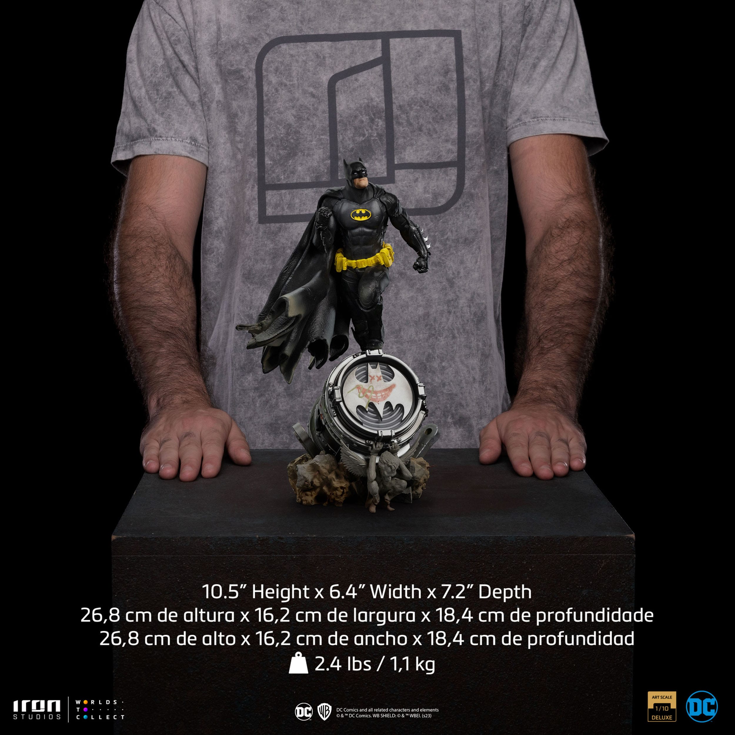 Iron Studios 1/10 Deluxe Art Scale Limited Edition DC Comics Batman Statue (500 Worldwide)