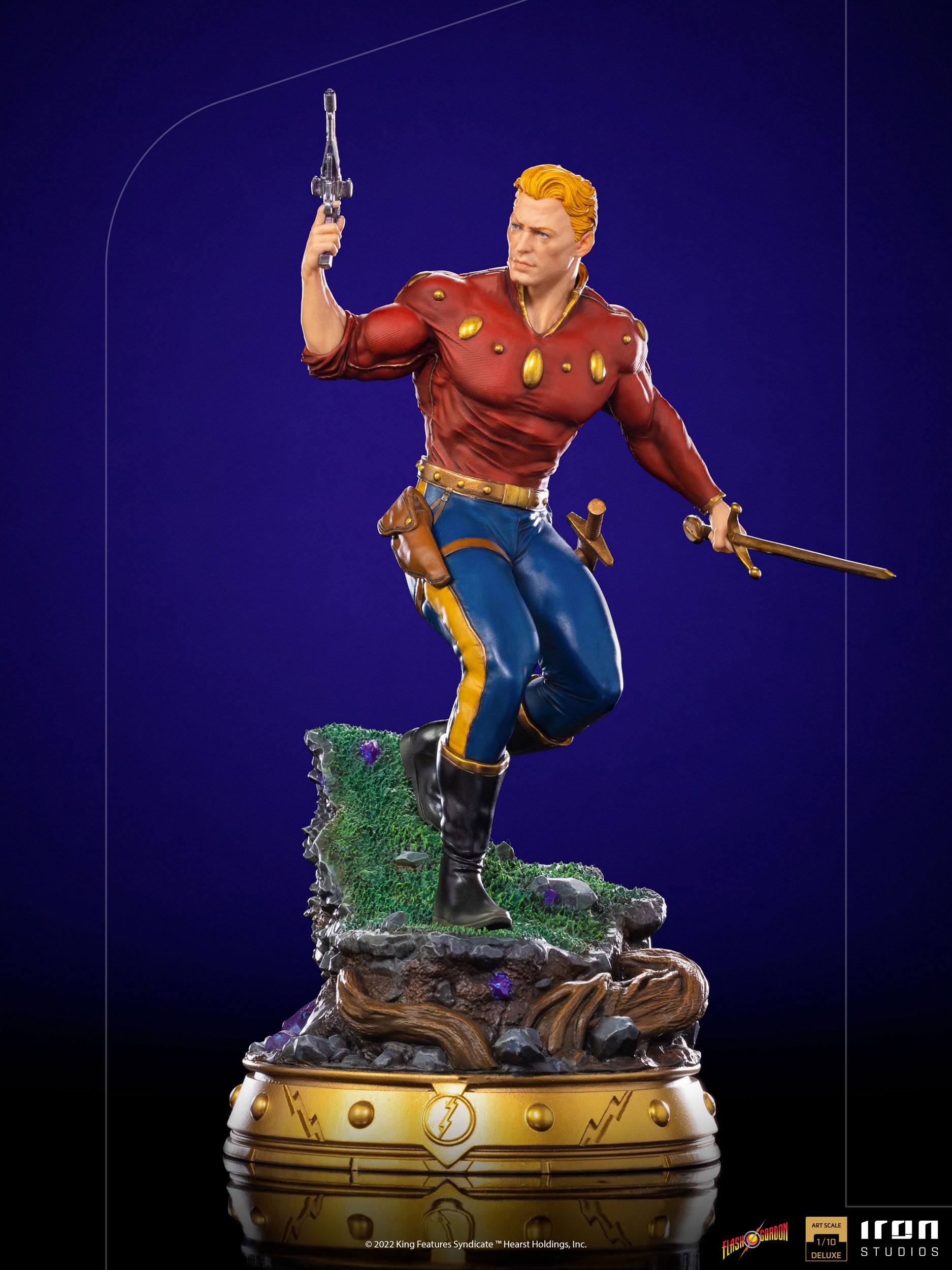 Iron Studios High - Quality Deluxe 1/10 Art Scale Statue of the Iconic Flash Gordon