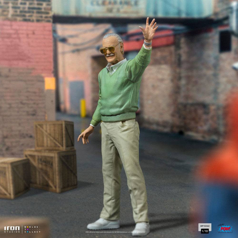 Iron Studios Marvel Collectible 1/10 Art Scale Statue of Stan Lee in His Legendary Years