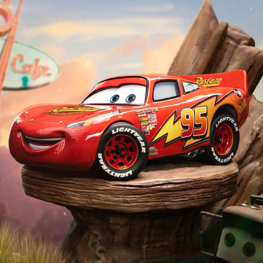 Iron Studios 1/10 Deluxe Art Scale Limited Edition Cars Statue of Lightning McQueen & Tow Mater