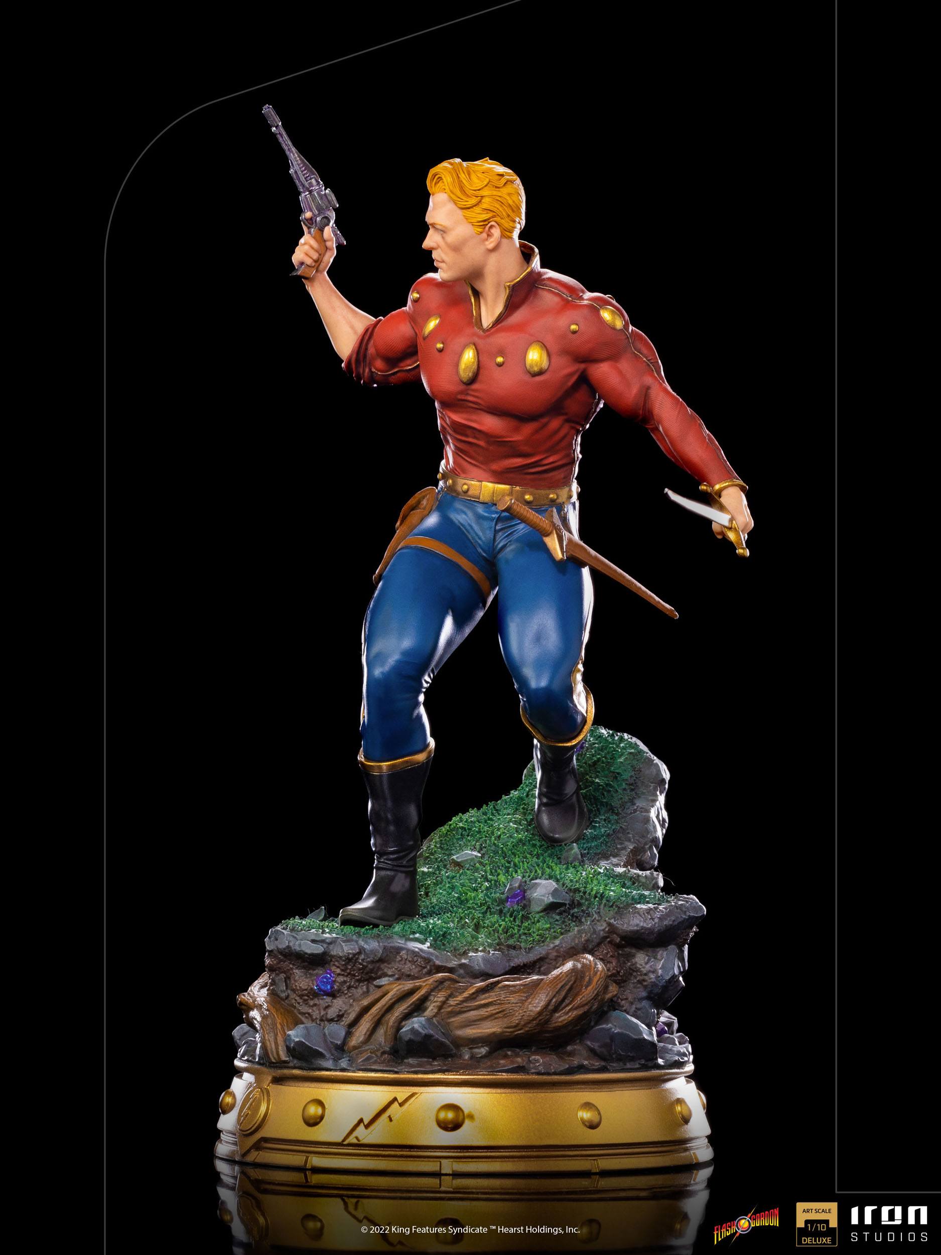 Iron Studios High - Quality Deluxe 1/10 Art Scale Statue of the Iconic Flash Gordon