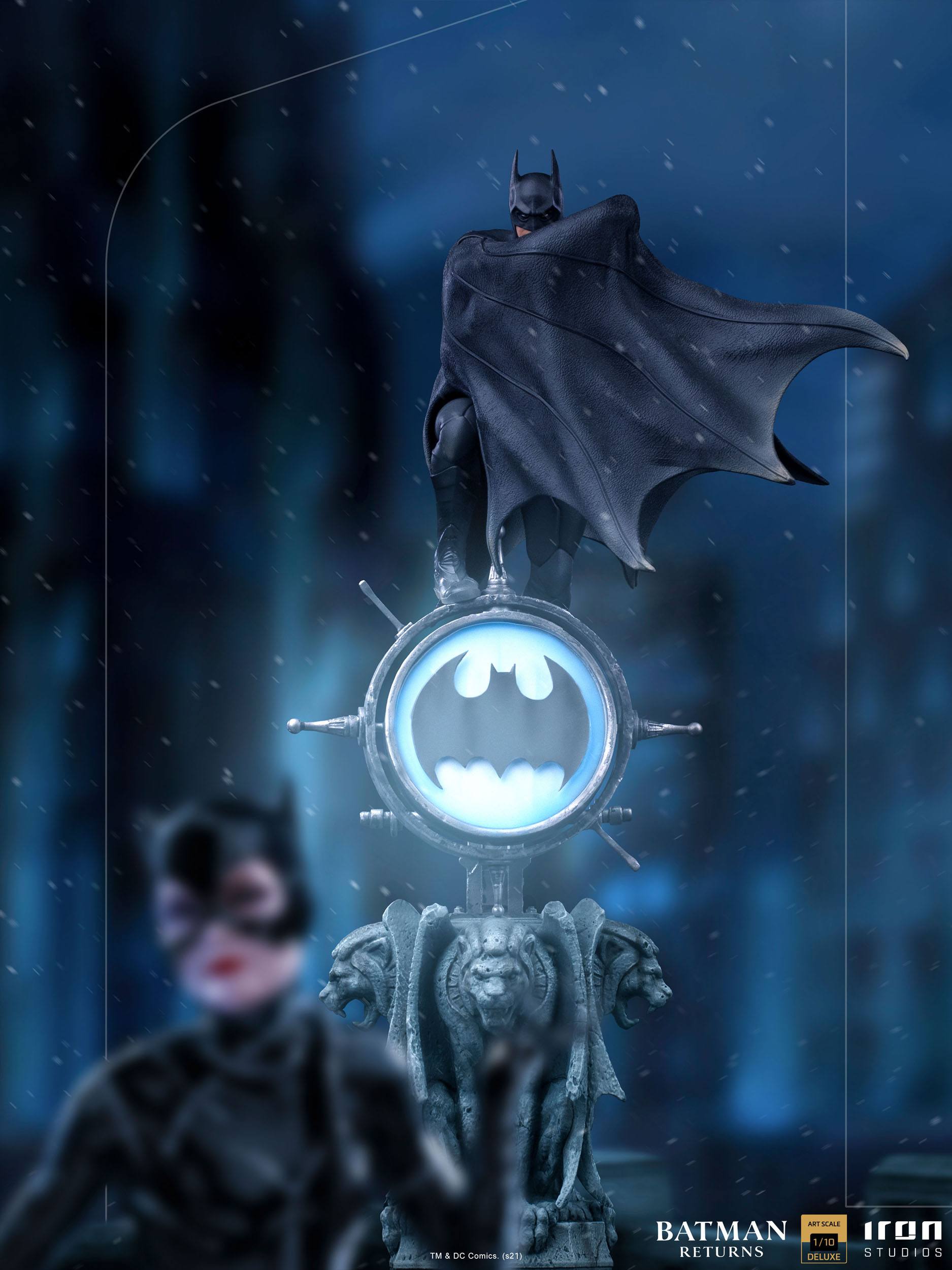 Iron Studios Collectible Deluxe Art Scale 1-10 Statue of Batman from Batman Returns