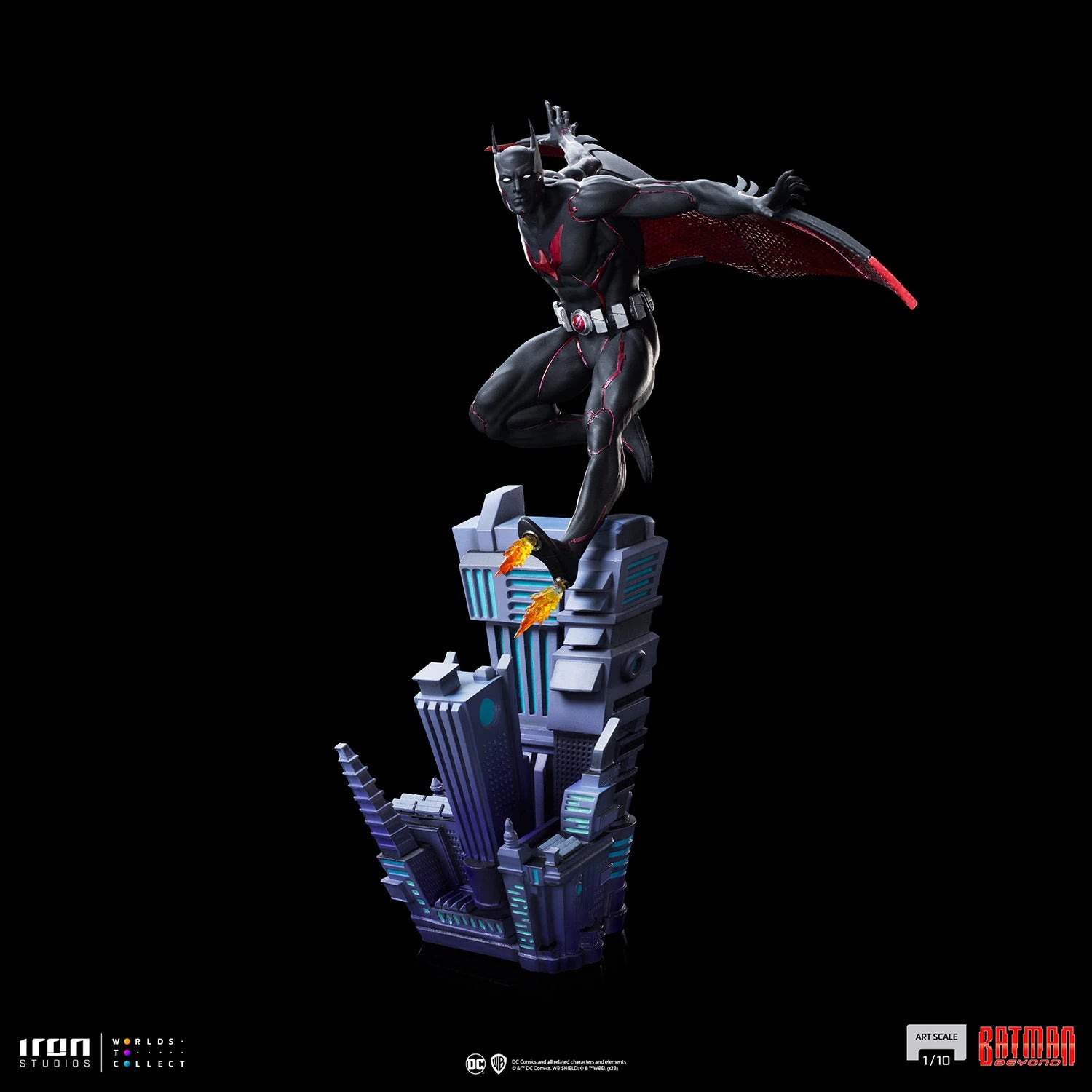 Iron Studios 1/10 Art Scale Batman Beyond Statue - Futuristic Dark Knight