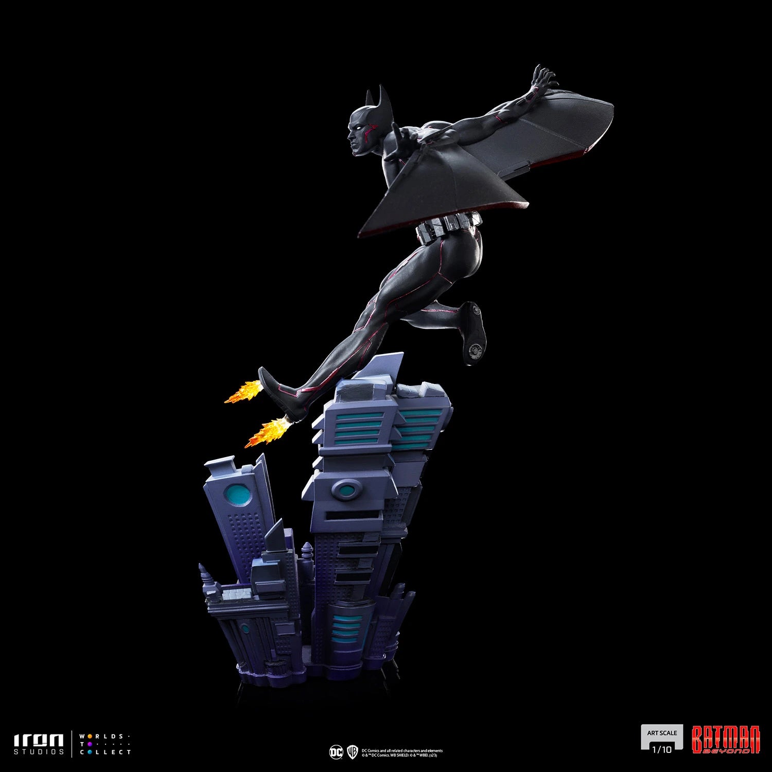 Iron Studios 1/10 Art Scale Batman Beyond Statue - Futuristic Dark Knight