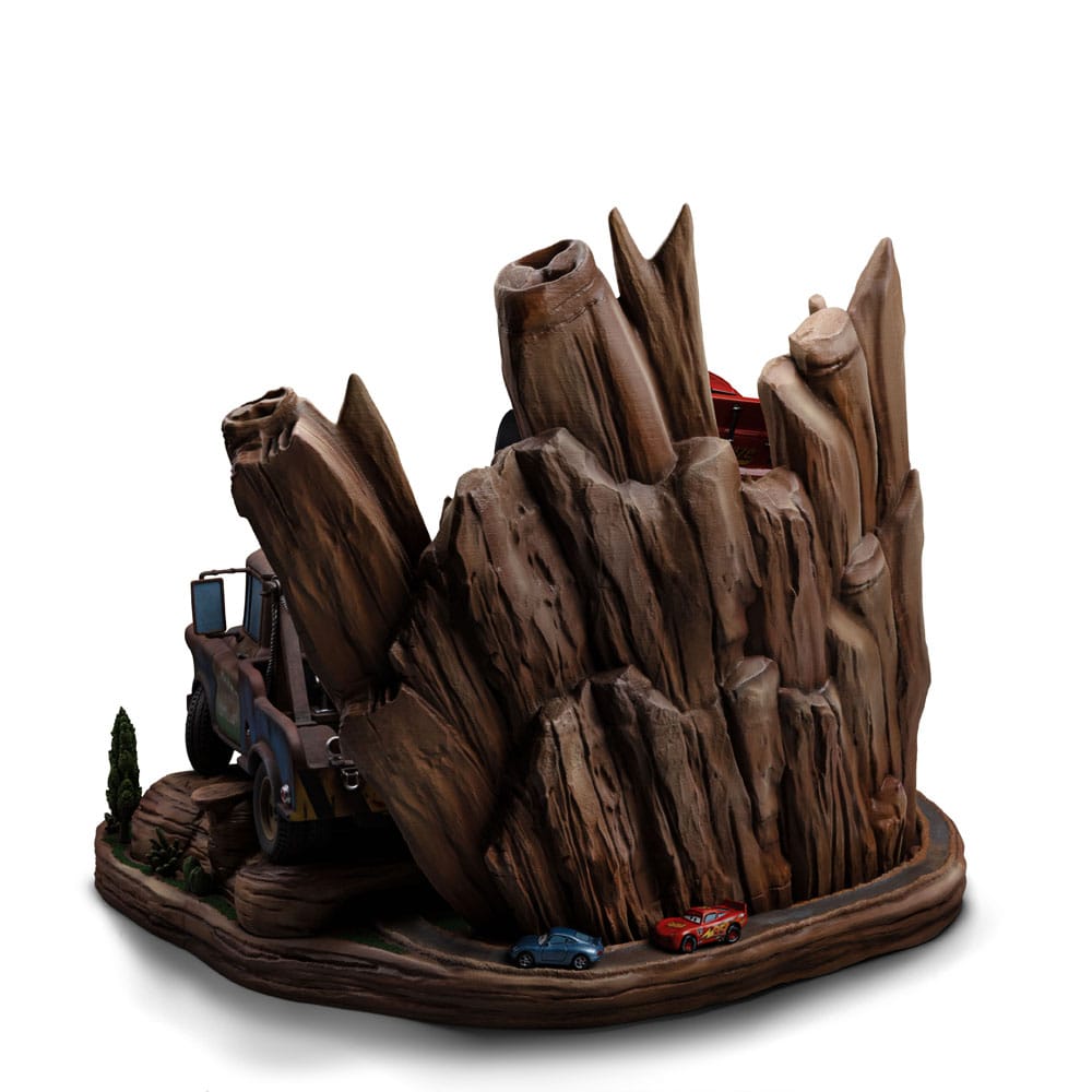 Iron Studios 1/10 Deluxe Art Scale Limited Edition Cars Statue of Lightning McQueen & Tow Mater