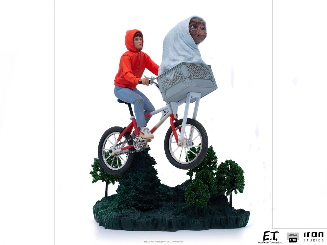 Iron Studios 1/10 Art Scale Limited Edition E.T. & Elliot Statue from Classic Movie