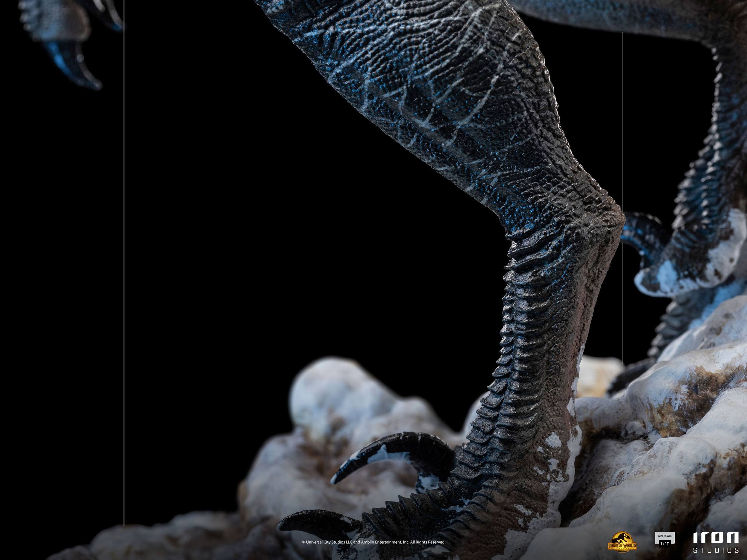 Iron Studios 1/10 Scale Artistic Statue of Blue, the Iconic Female Velociraptor from Jurassic World Dominion