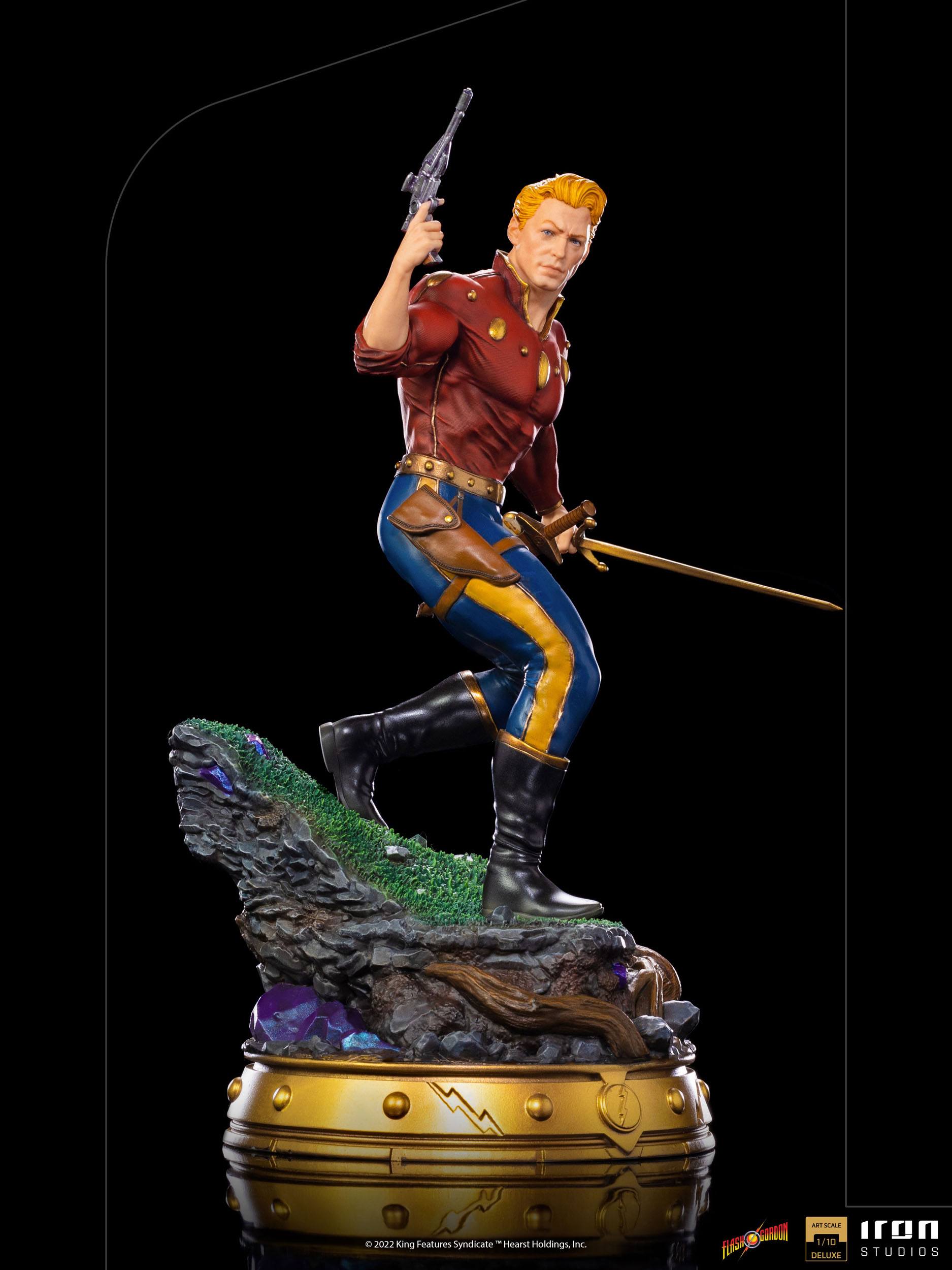 Iron Studios High - Quality Deluxe 1/10 Art Scale Statue of the Iconic Flash Gordon
