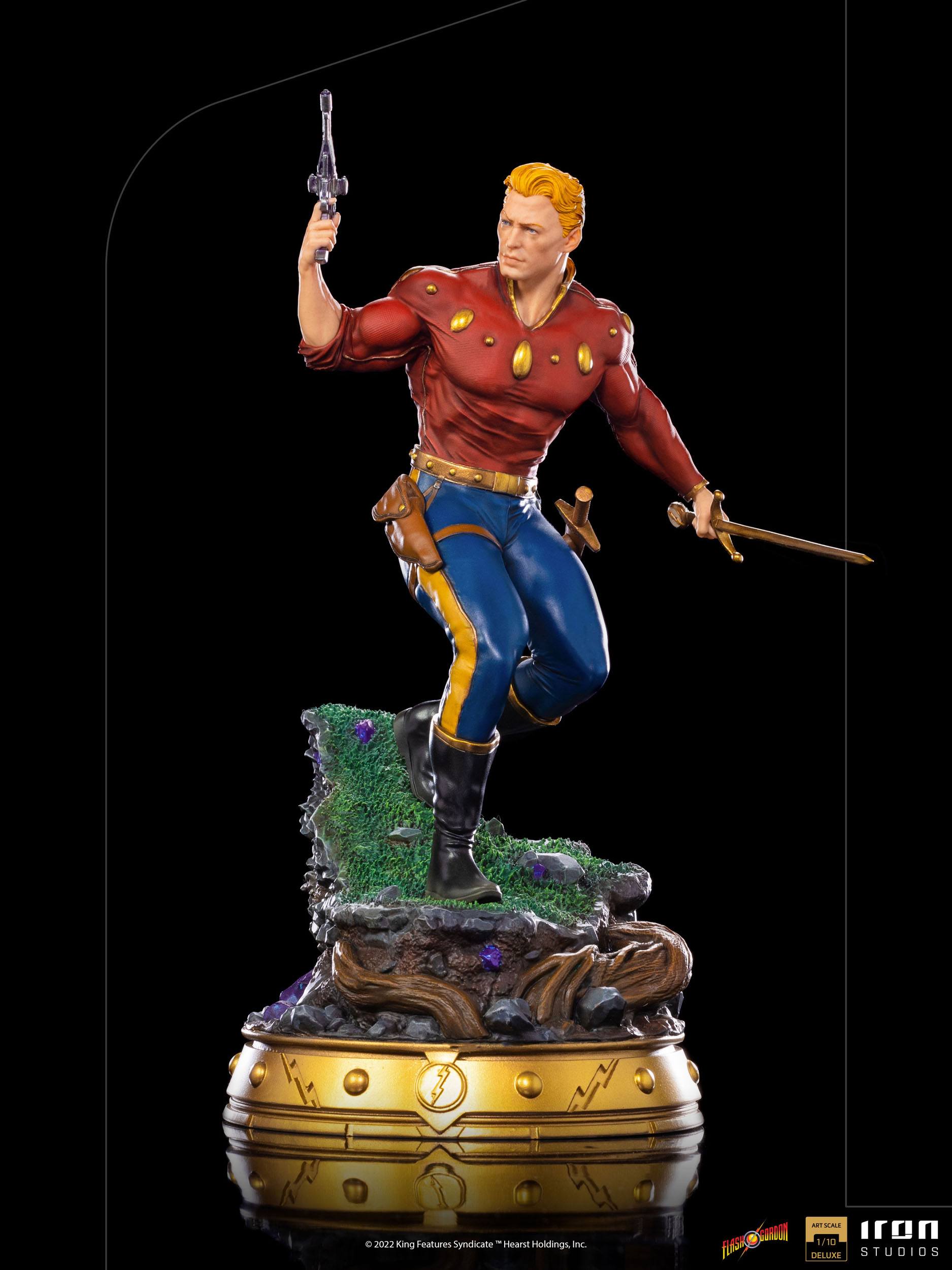 Iron Studios High - Quality Deluxe 1/10 Art Scale Statue of the Iconic Flash Gordon