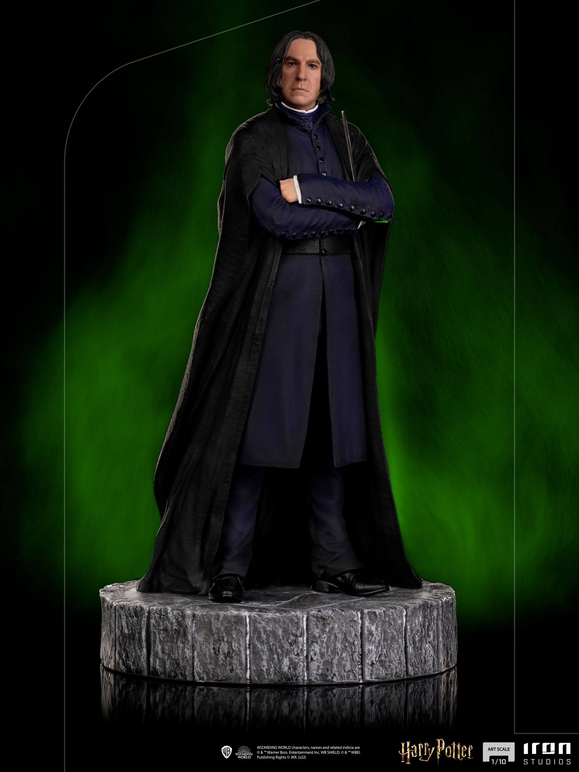 Iron Studios Collectible Harry Potter Art Scale 1:10 Statue of Severus Snape, the Potent Potions Master