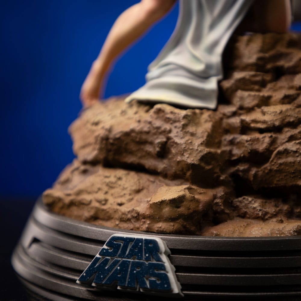 Iron Studio Star Wars: A New Hope Deluxe 1/10 Art Scale Limited Edition Collectible Statue of Luke Skywalker and Princess Leia Organa