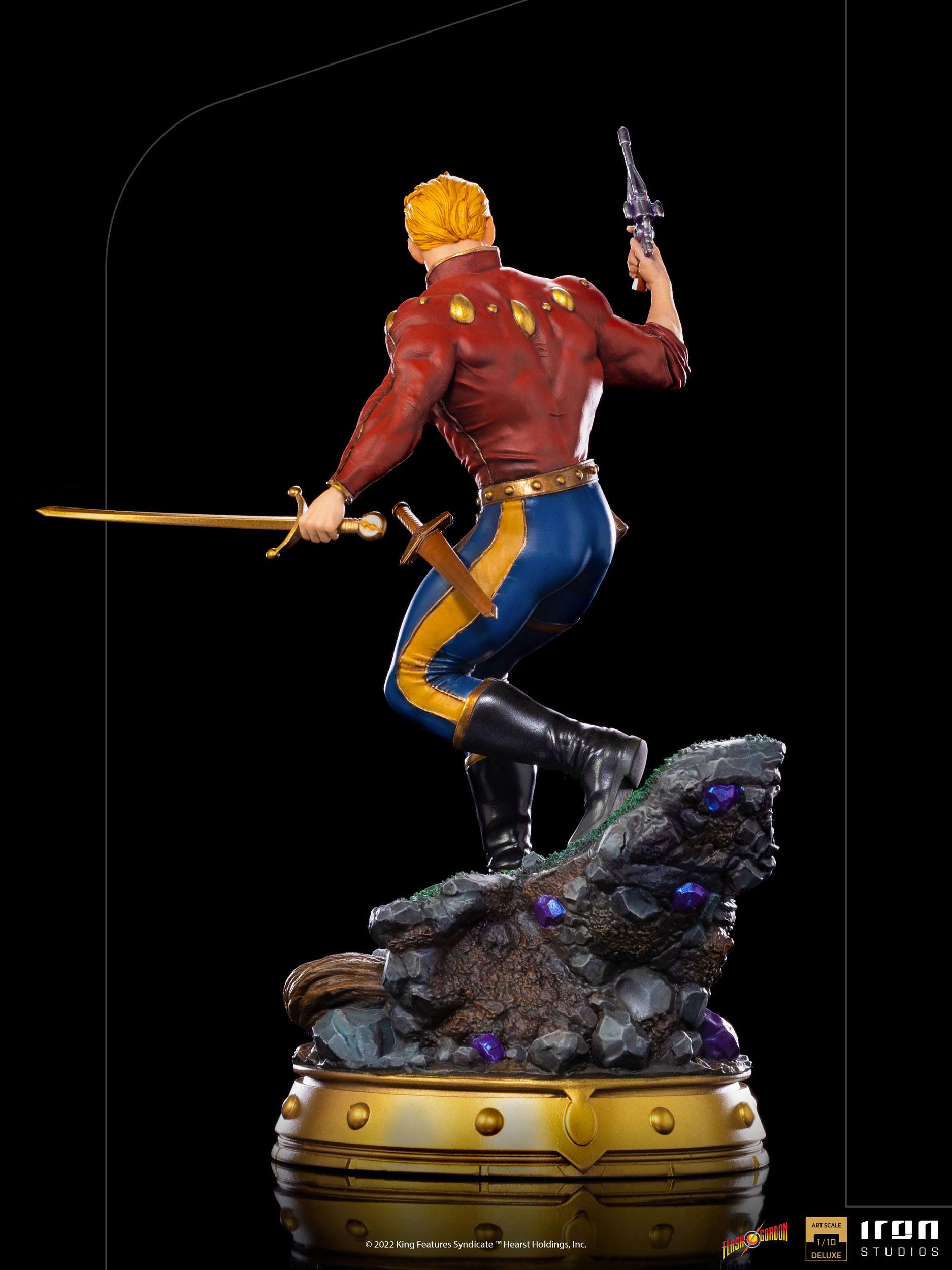 Iron Studios High - Quality Deluxe 1/10 Art Scale Statue of the Iconic Flash Gordon