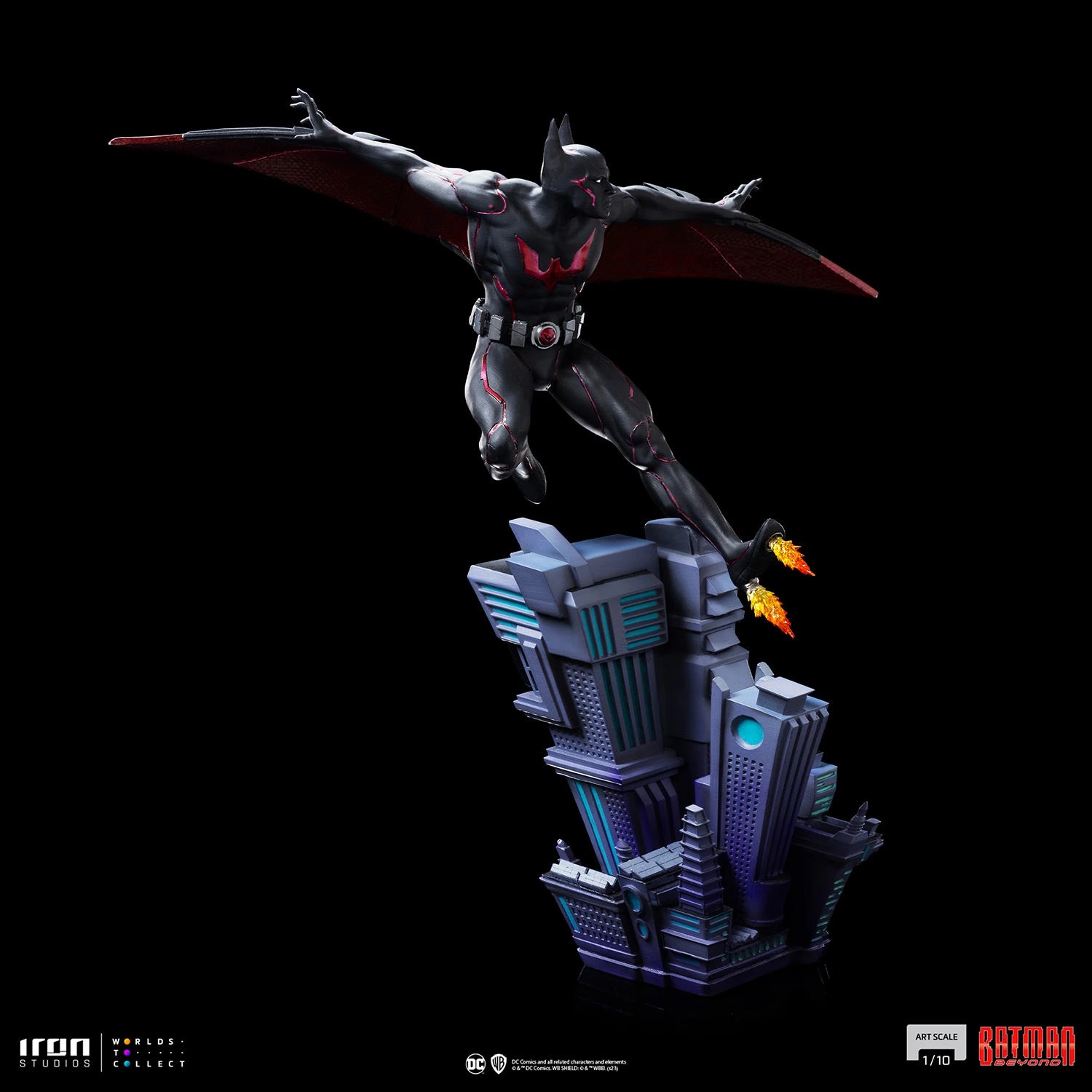 Iron Studios 1/10 Art Scale Batman Beyond Statue - Futuristic Dark Knight