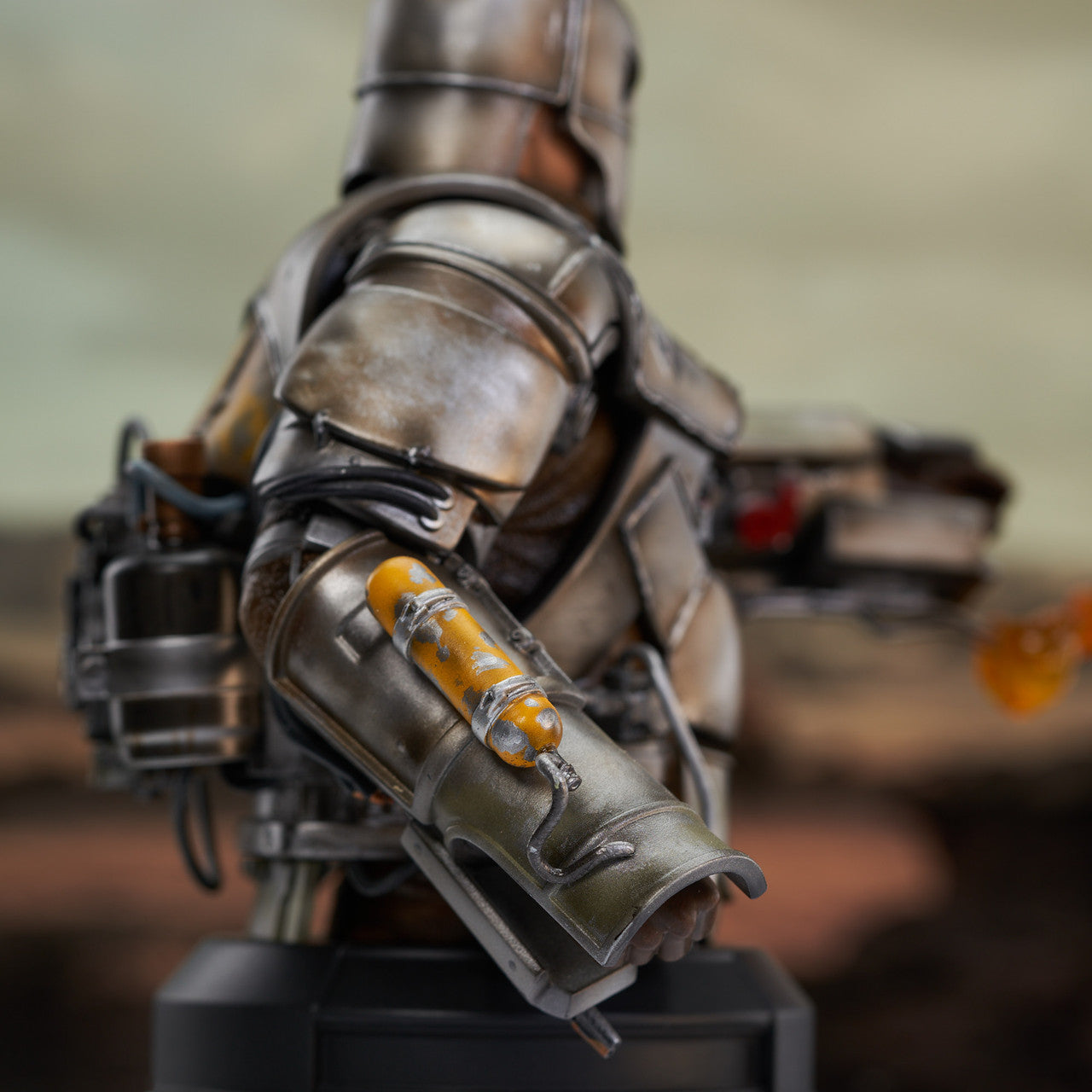 Limited Edition 1/6 Scale Mini Bust Statue of Iron Man Mk 1 from the 2008 Iron Man Movie