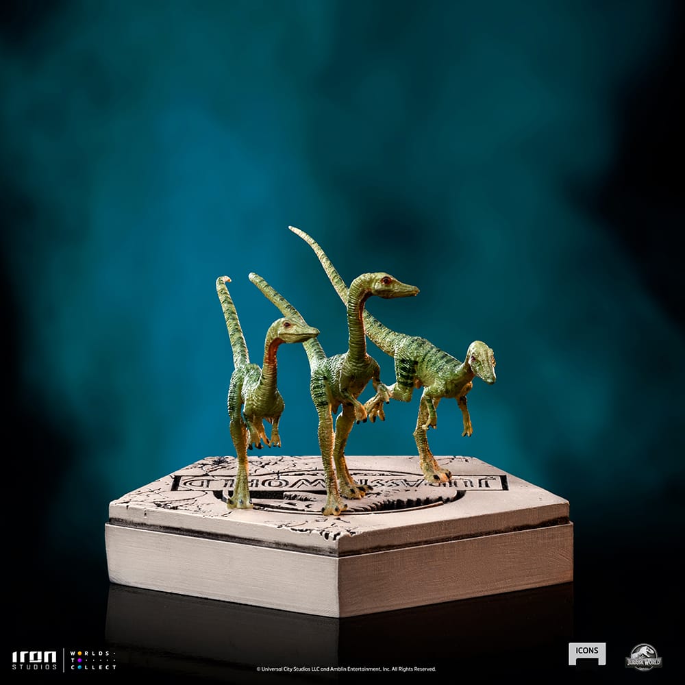 Iron Studios Collectible Jurassic World Icons Statue - Compsognathus Dinosaur Figurine
