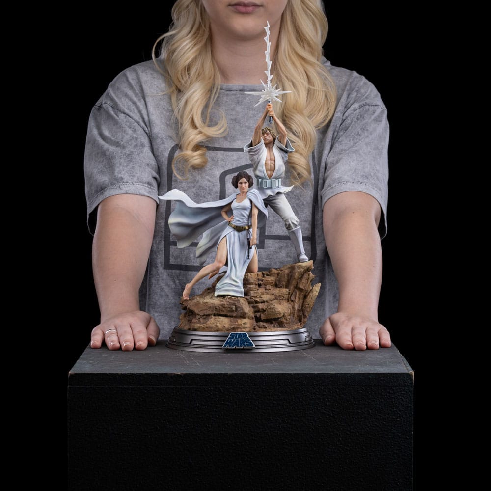 Iron Studio Star Wars: A New Hope Deluxe 1/10 Art Scale Limited Edition Collectible Statue of Luke Skywalker and Princess Leia Organa