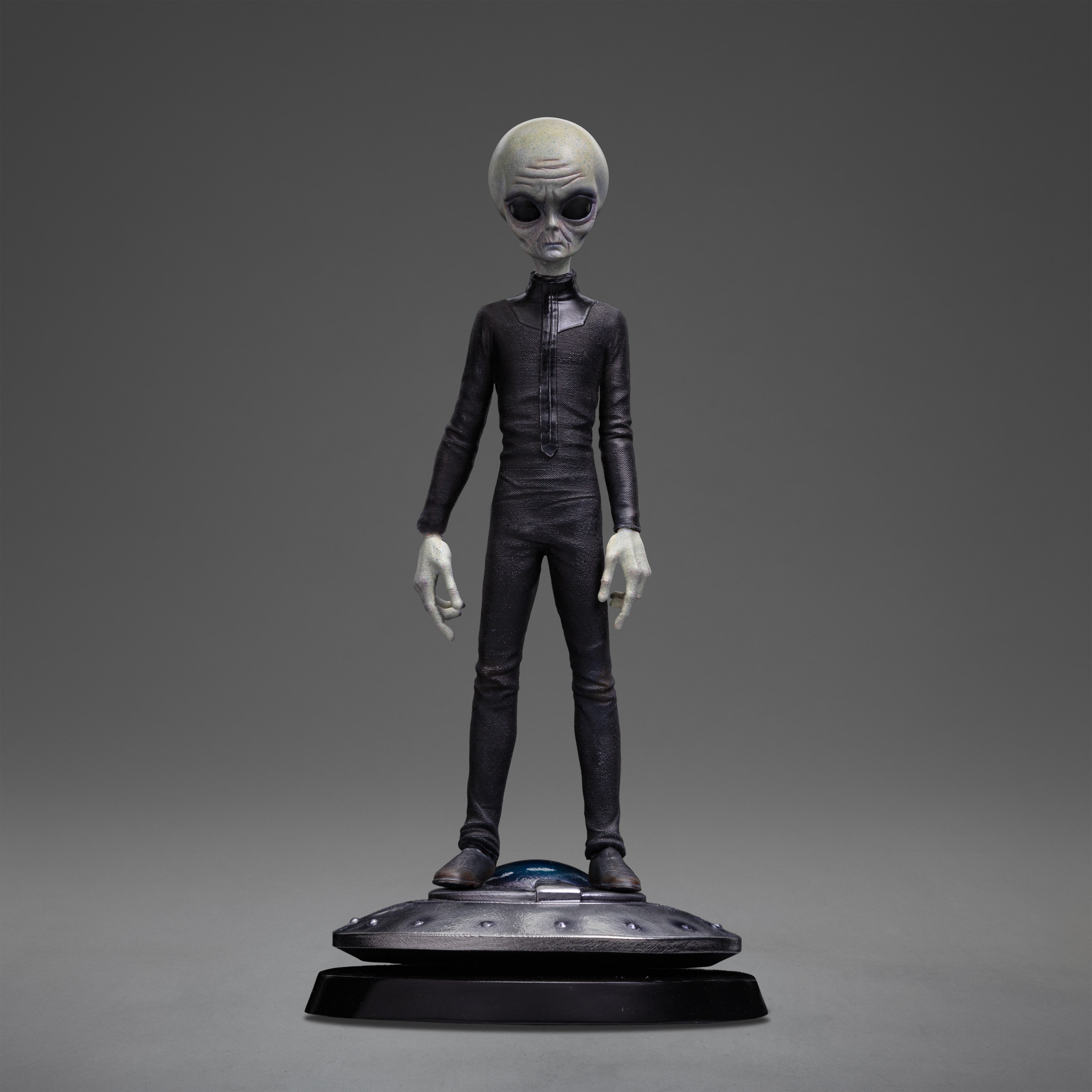 Iron Studios 1/10 Art Scale Limited Edition Grey Alien Statue - 'I Want to Believe'