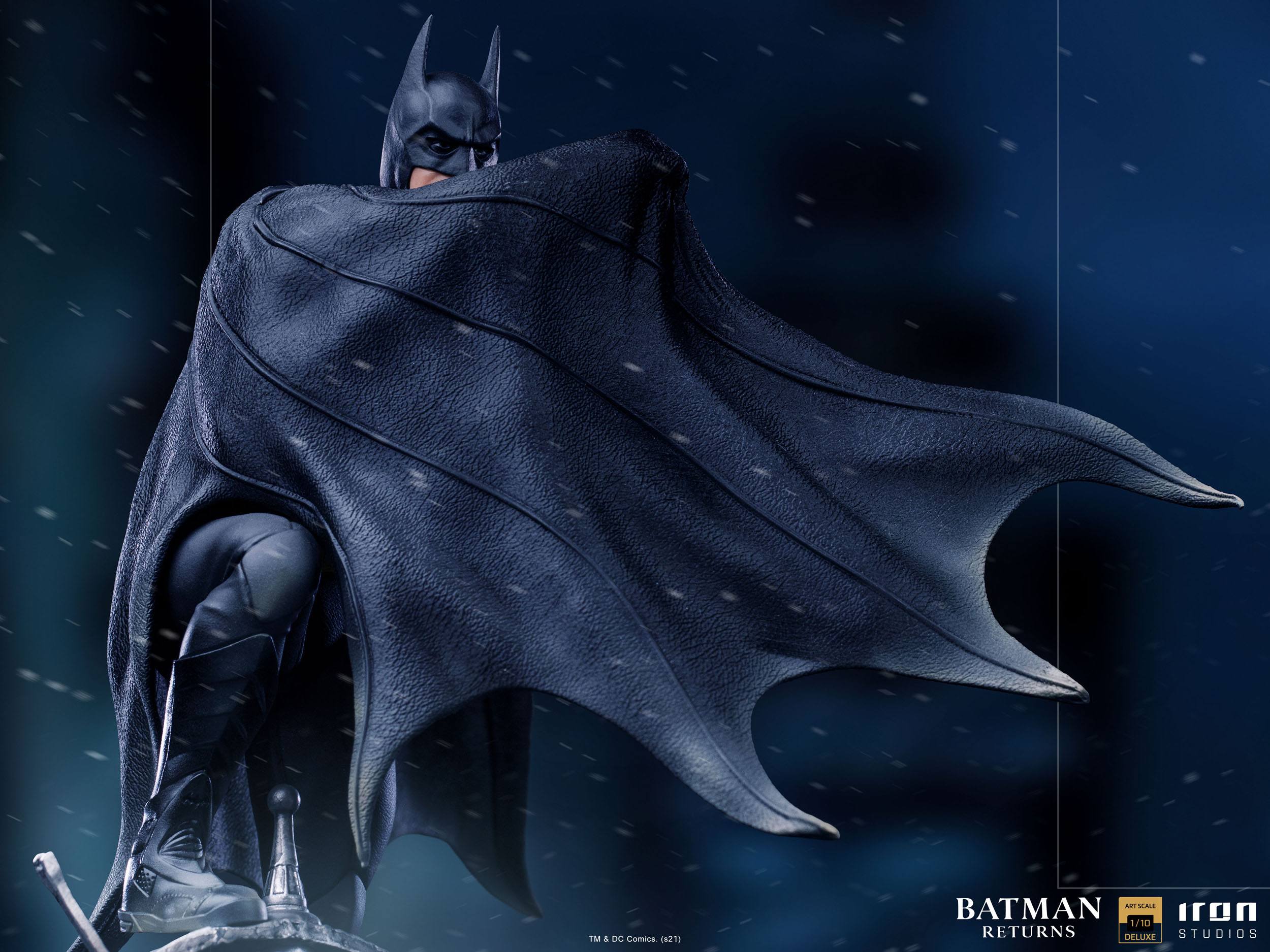 Iron Studios Collectible Deluxe Art Scale 1-10 Statue of Batman from Batman Returns